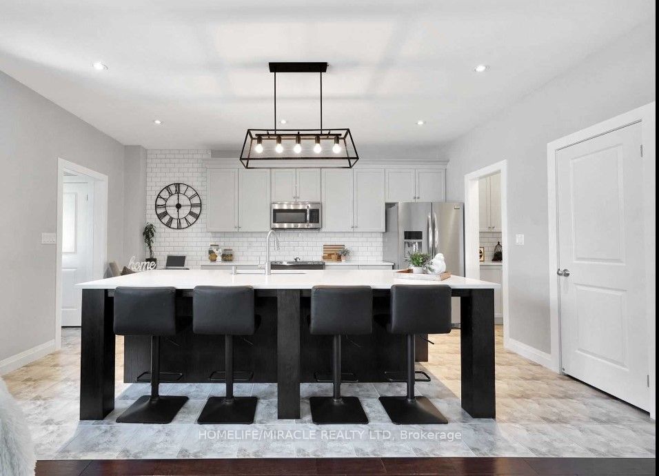 50 Murray Tabb Street