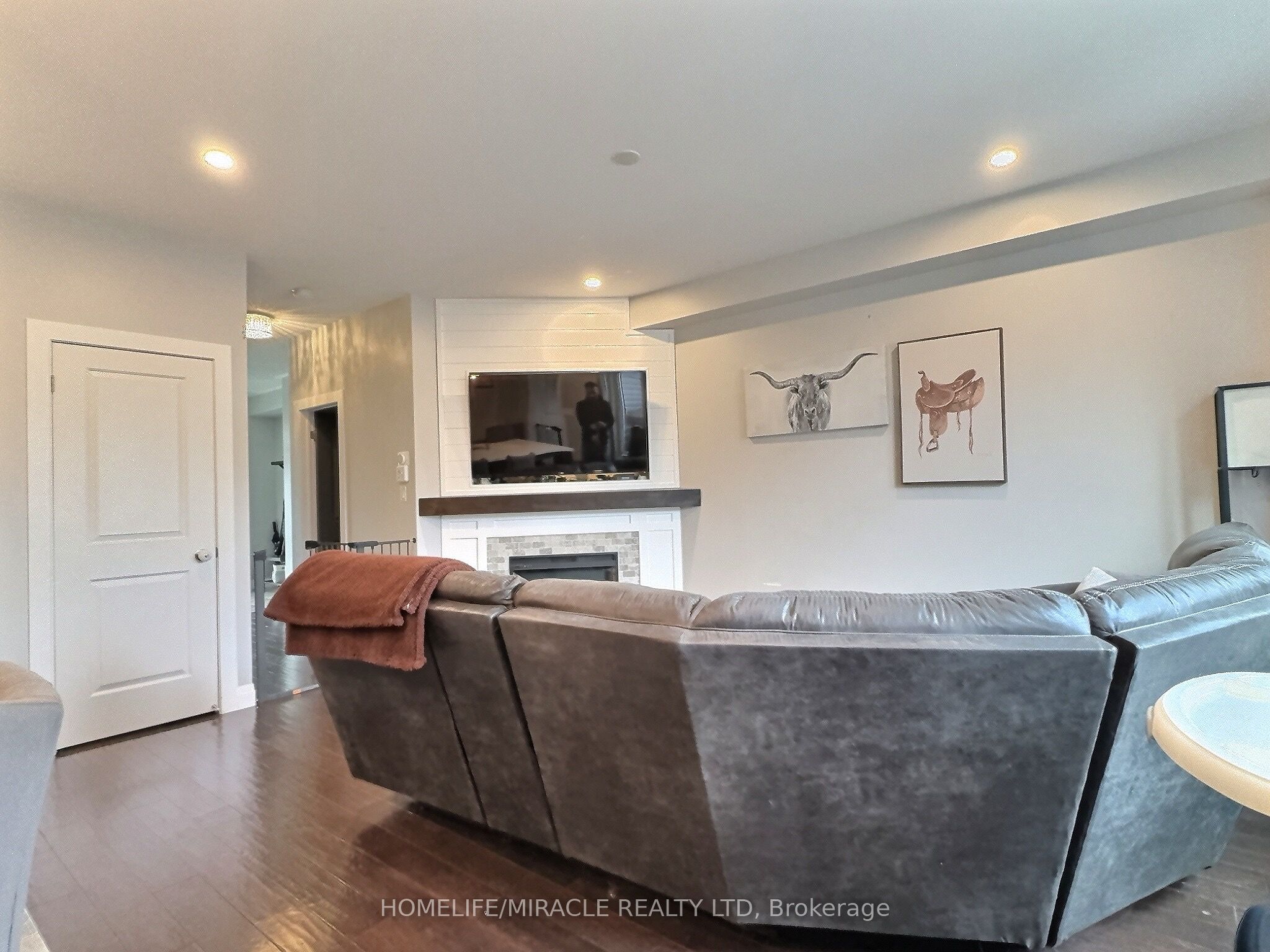 50 Murray Tabb Street