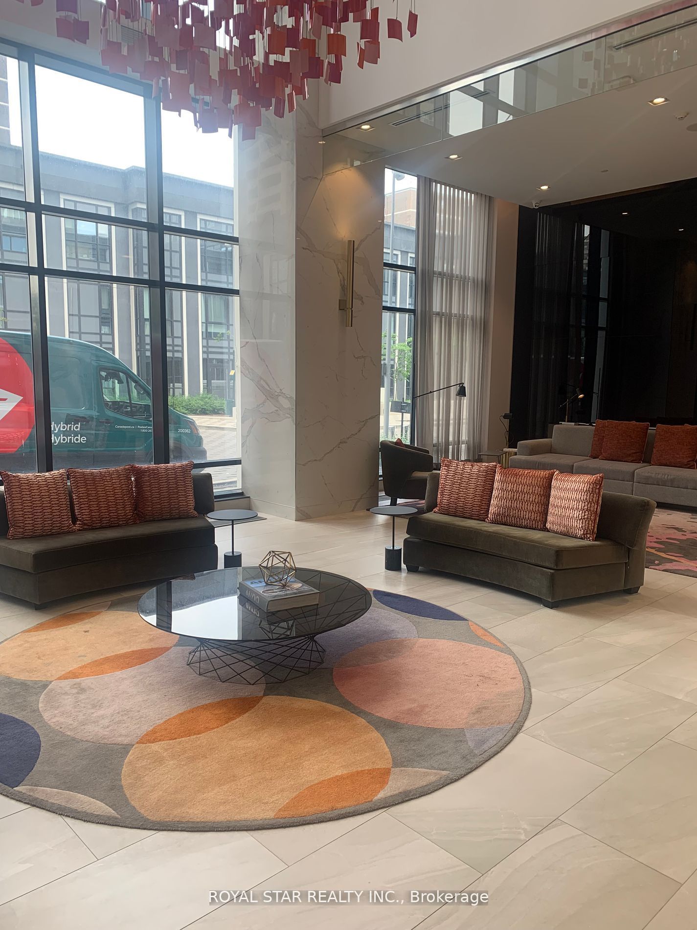 7 Mabelle Avenue 2010