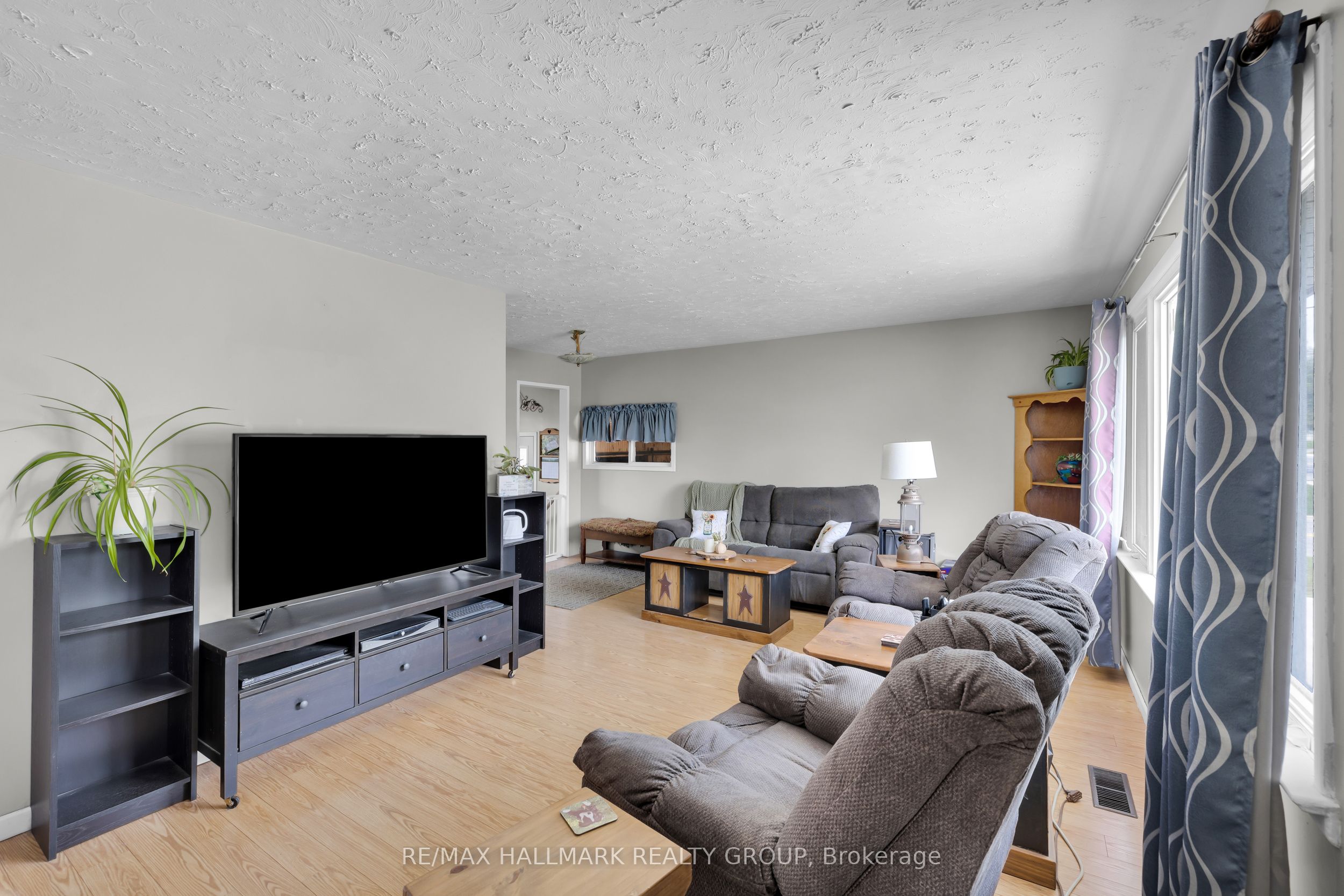 86 Jasper Avenue