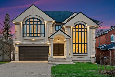 218 Hillcrest Avenue Toronto C14 ON M2N 3P2