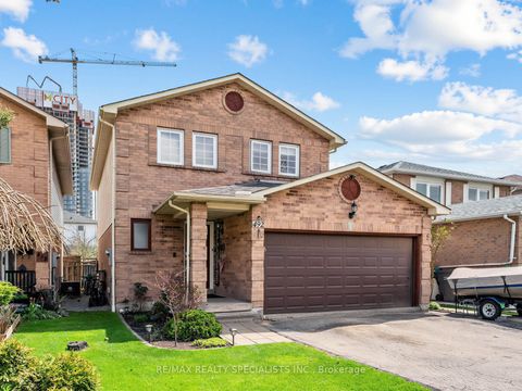 492 Parkview Boulevard Mississauga ON L5B 3M6