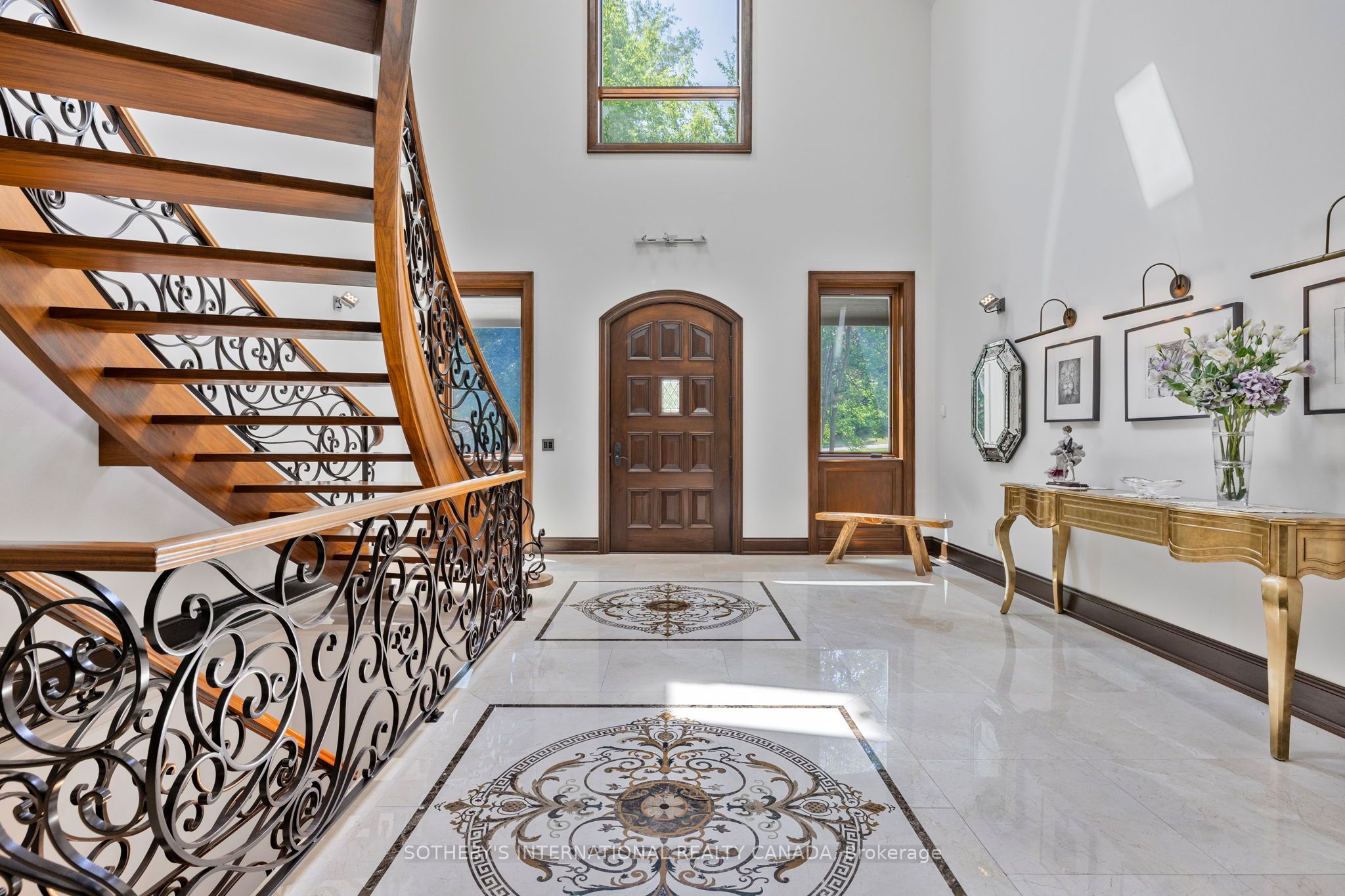 43 Woodland Acres Crescent