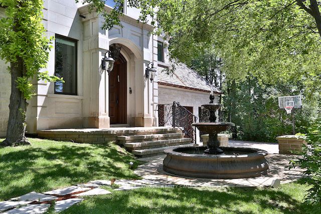 43 Woodland Acres Crescent