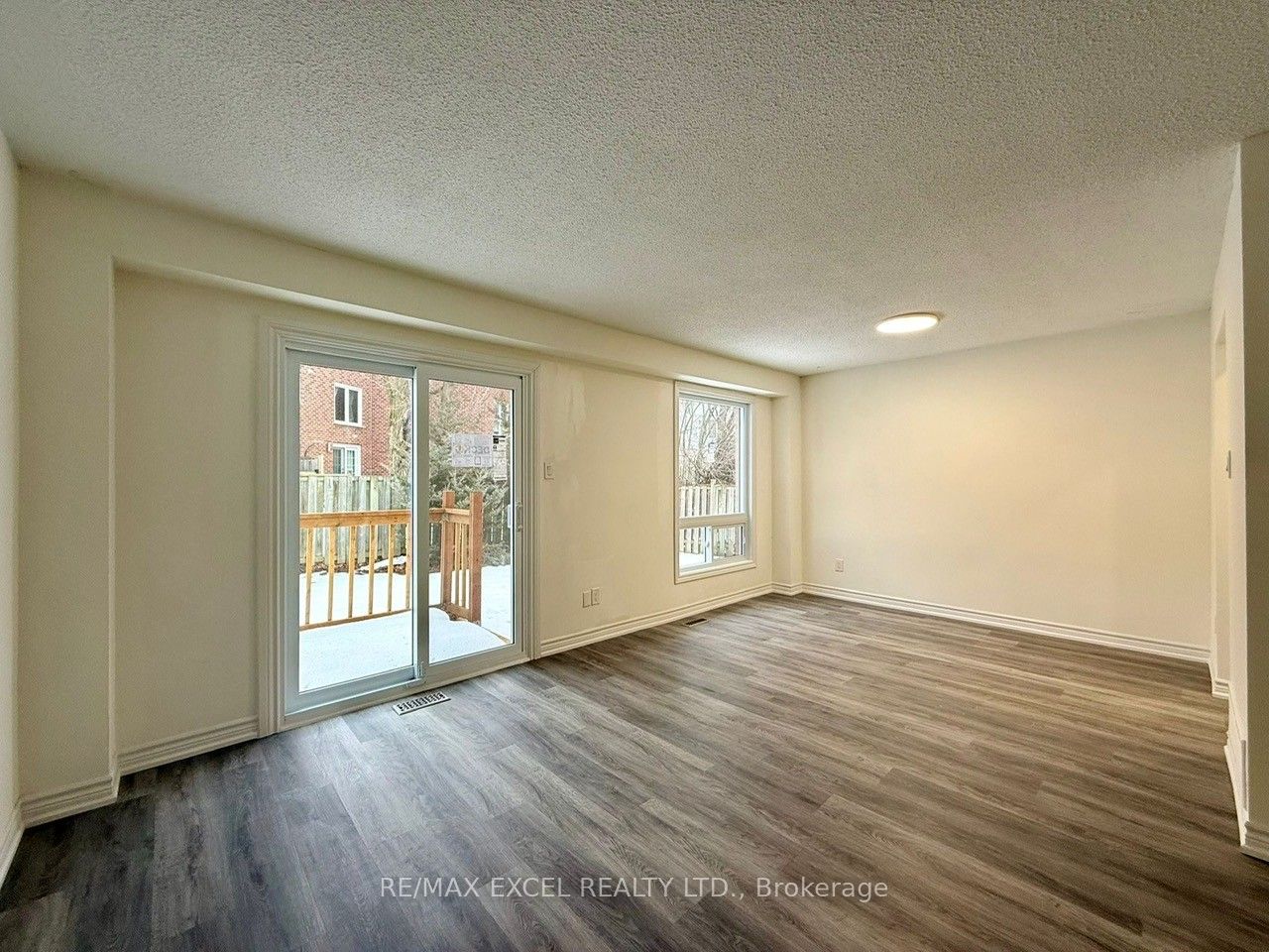 55 Plumbrook Crescent