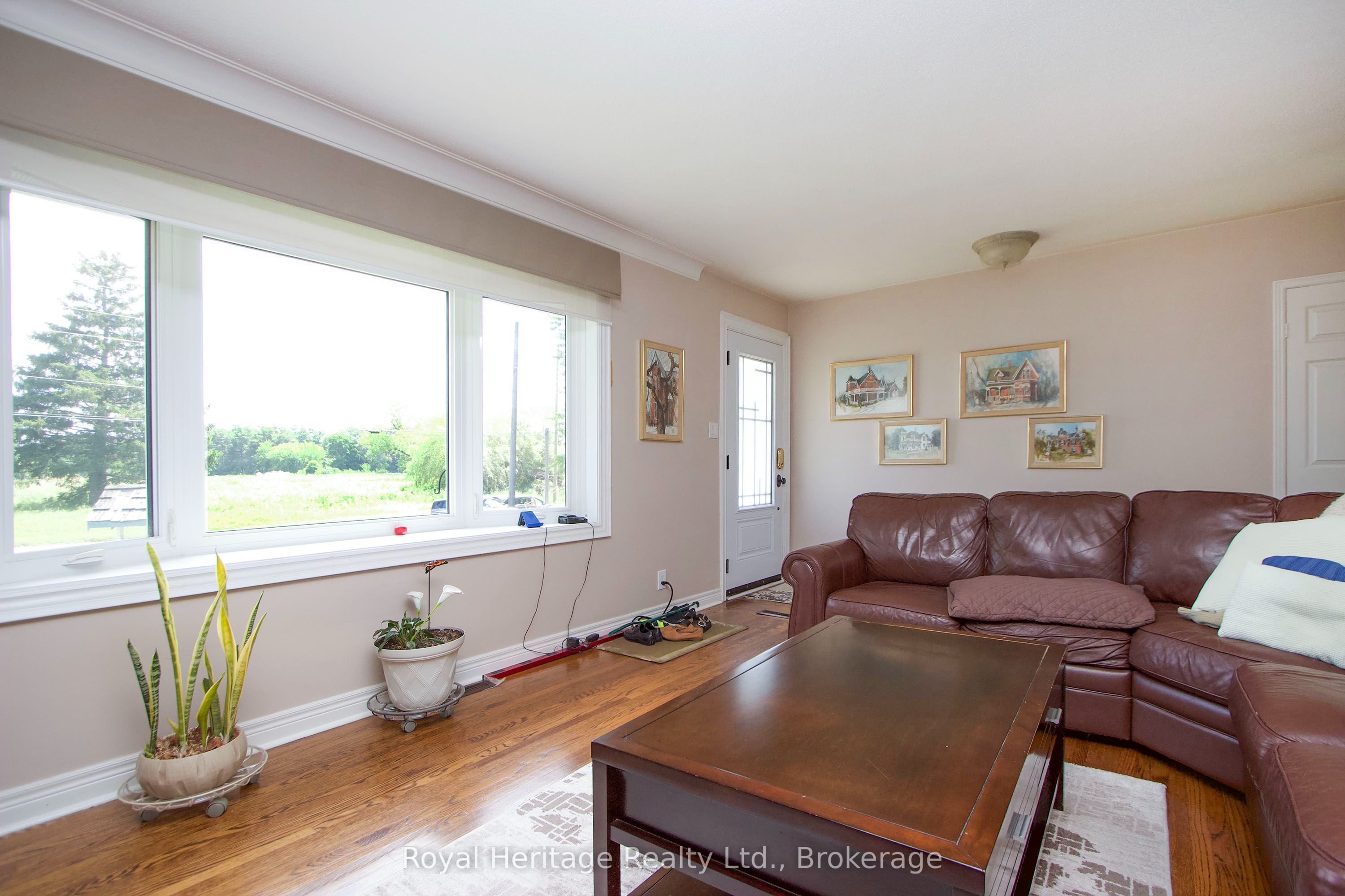1464 Thornton Road N