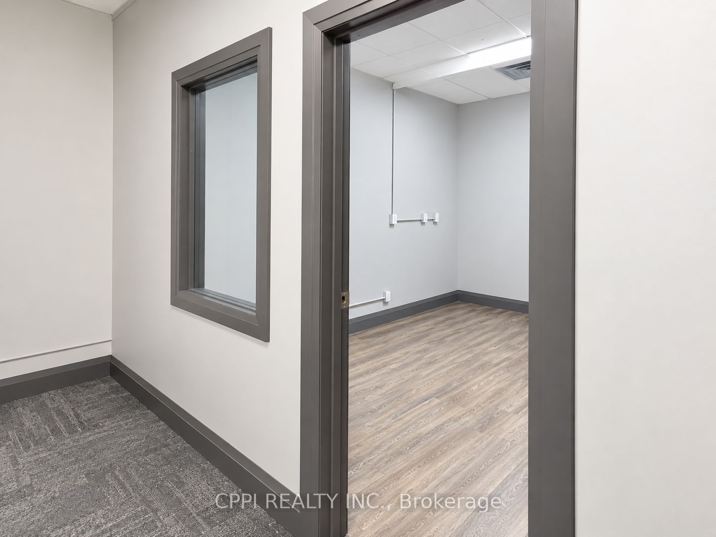 92 Church Street S Internal Office