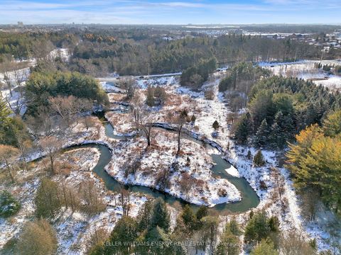 2086 Avalon Street Oshawa ON L1L 1A7