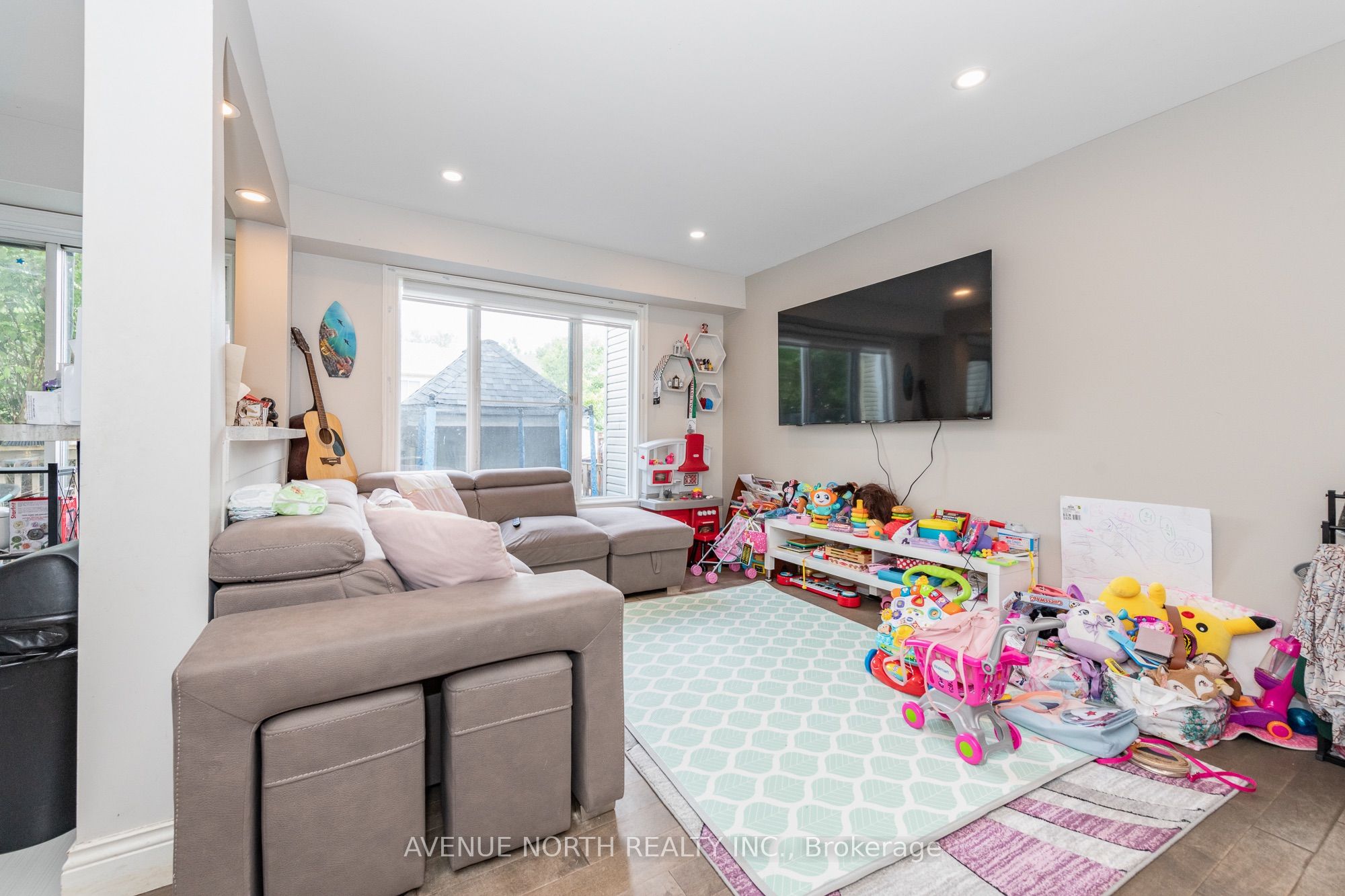 501 Lawler Crescent