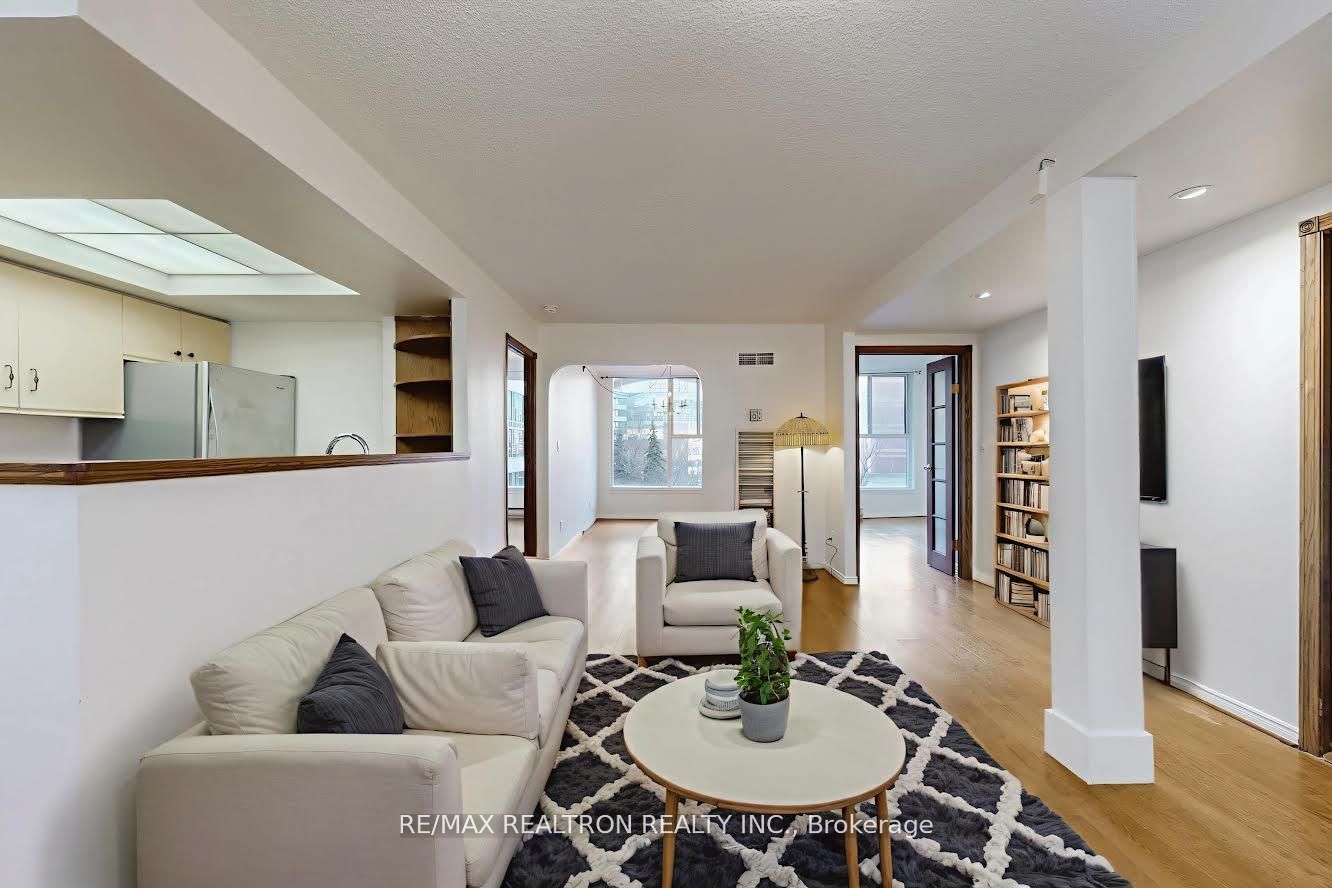 222 The Esplanade Avenue 402