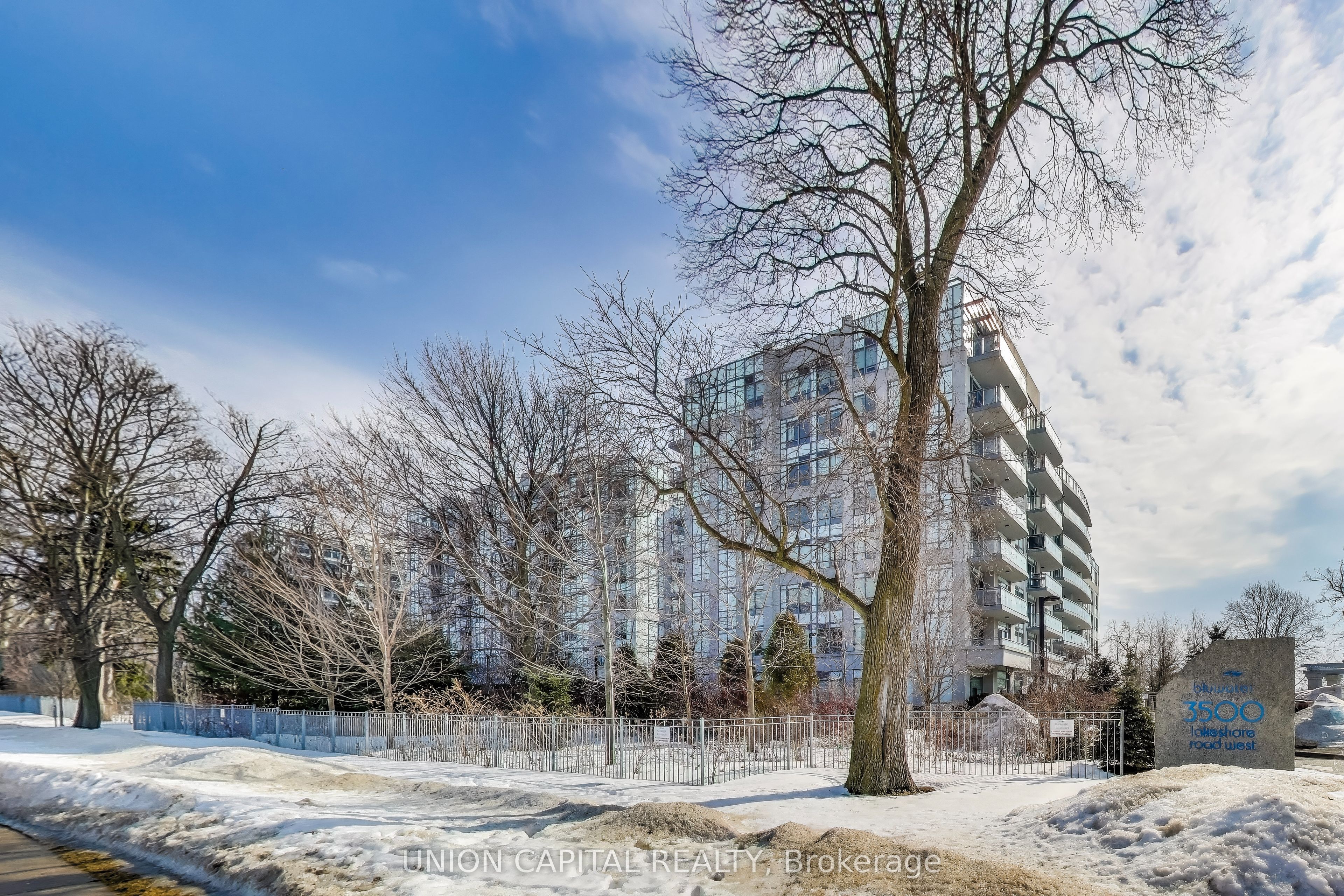 3500 Lakeshore Road W 525