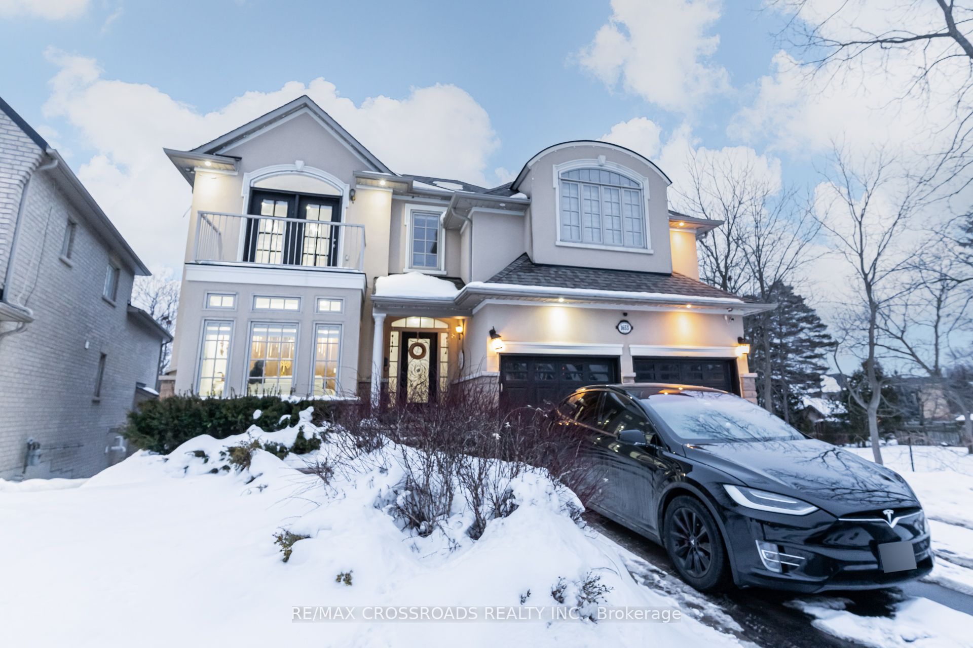 1653 Goldenridge Road