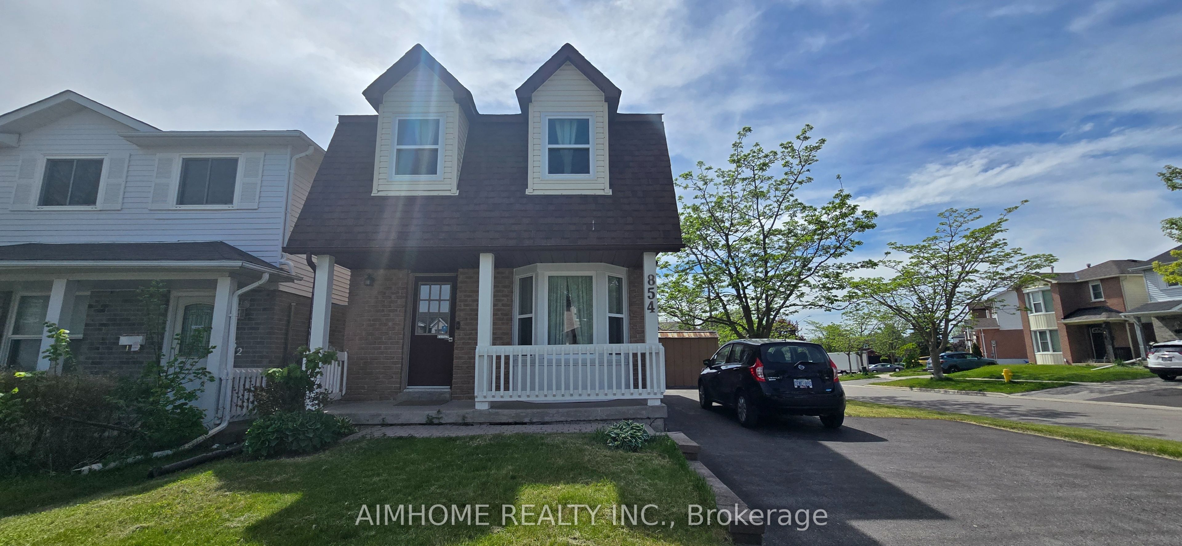 854 Attersley Drive