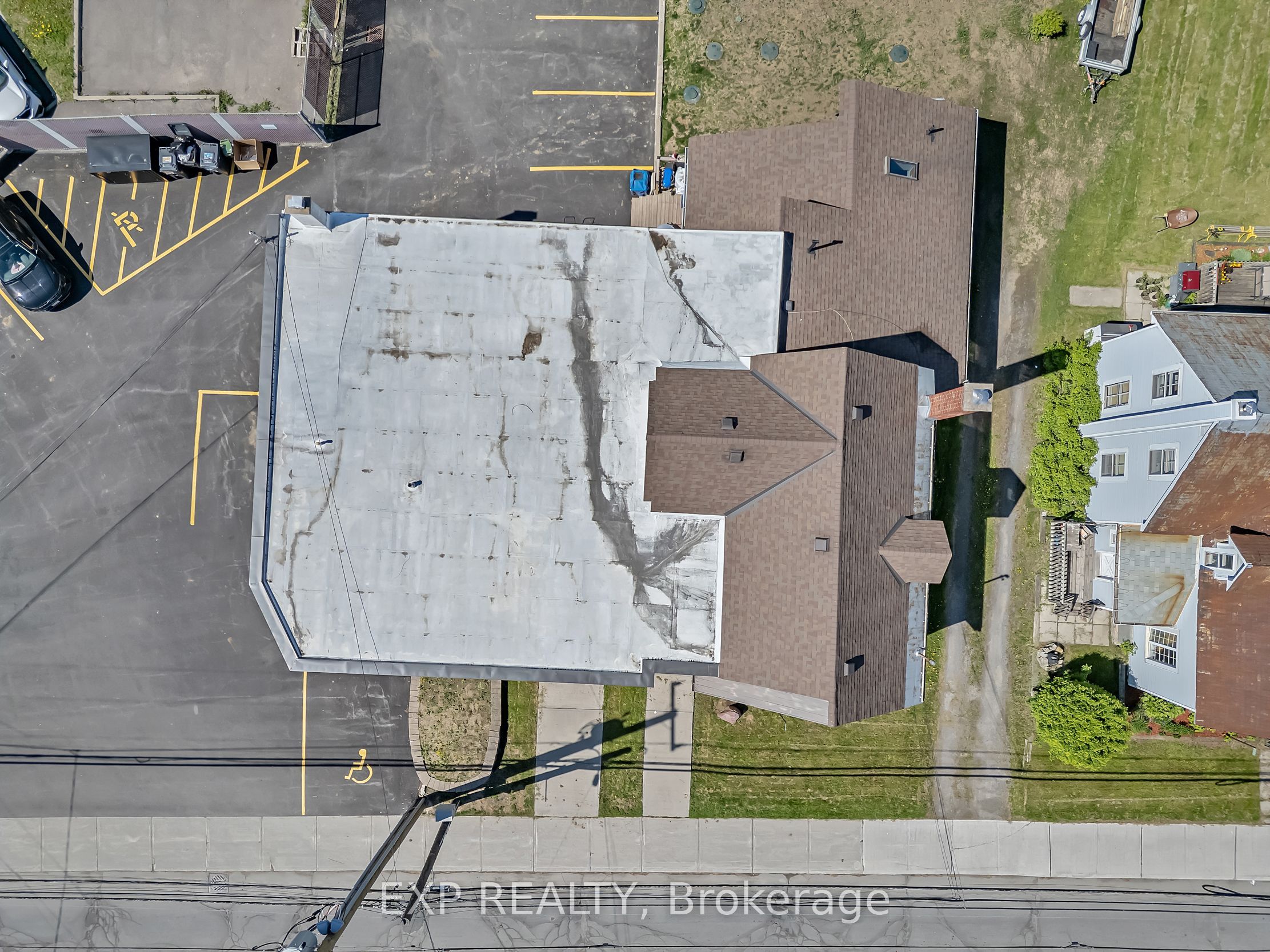 6610 FOURTH LINE Rd Fourth Line Road