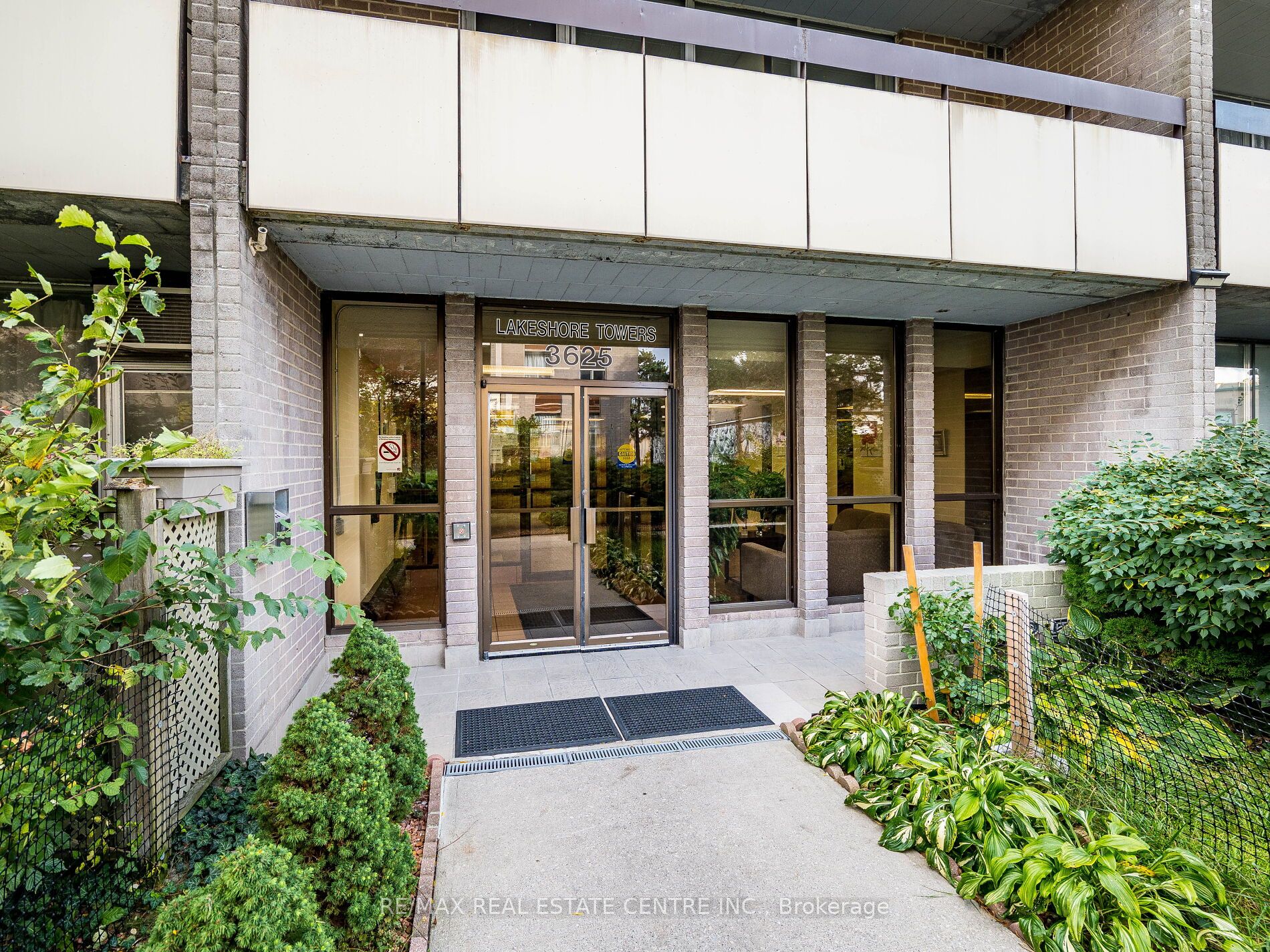 3625 Lake Shore Boulevard W 407