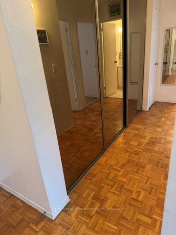 3625 Lake Shore Boulevard W 407