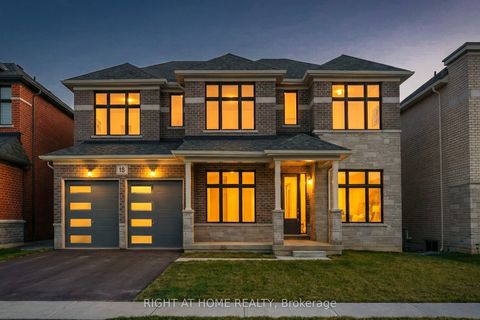 15 Rail Trail Court W Georgina ON L0E 1R0