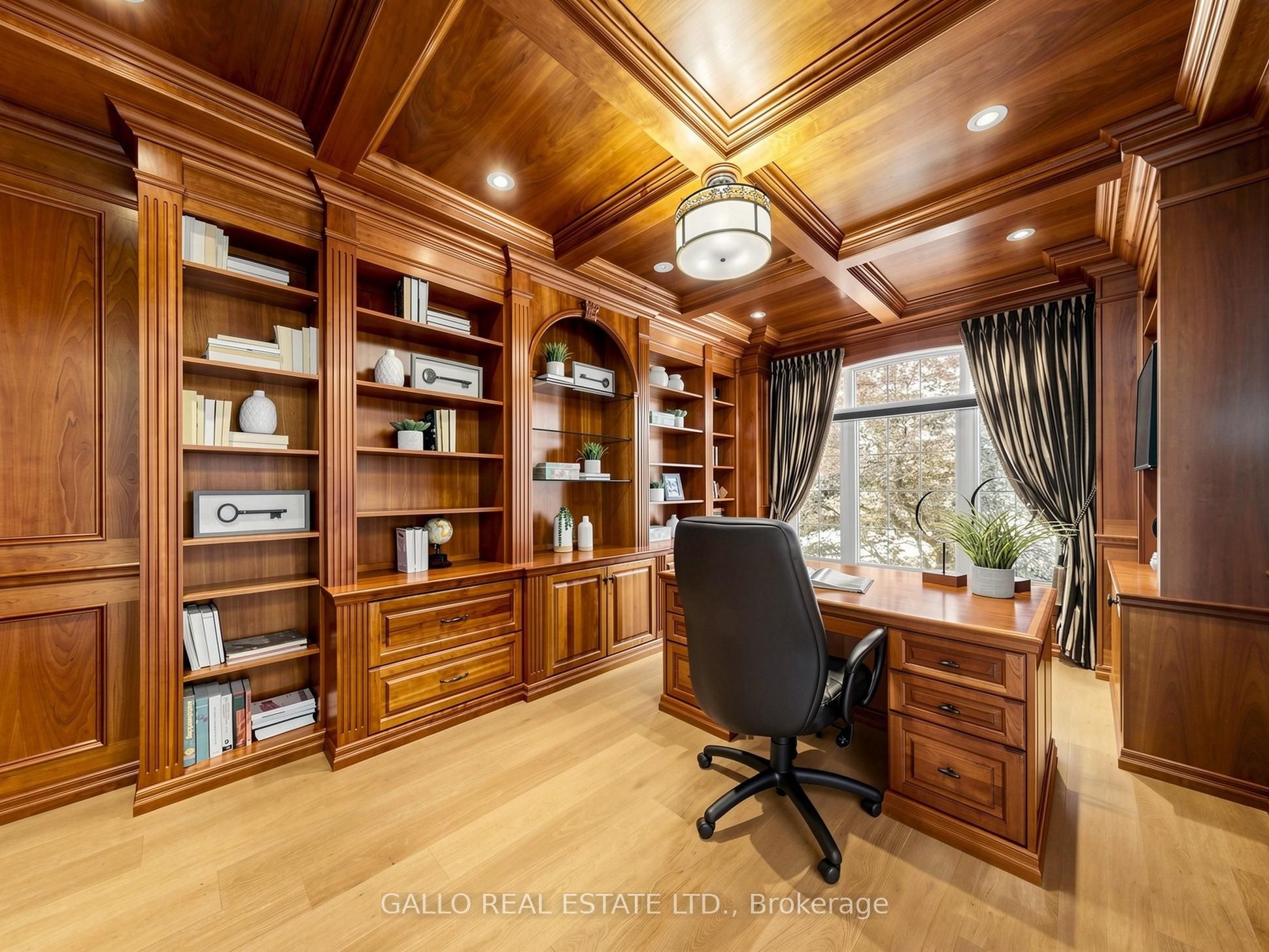 55 Maurovista Court