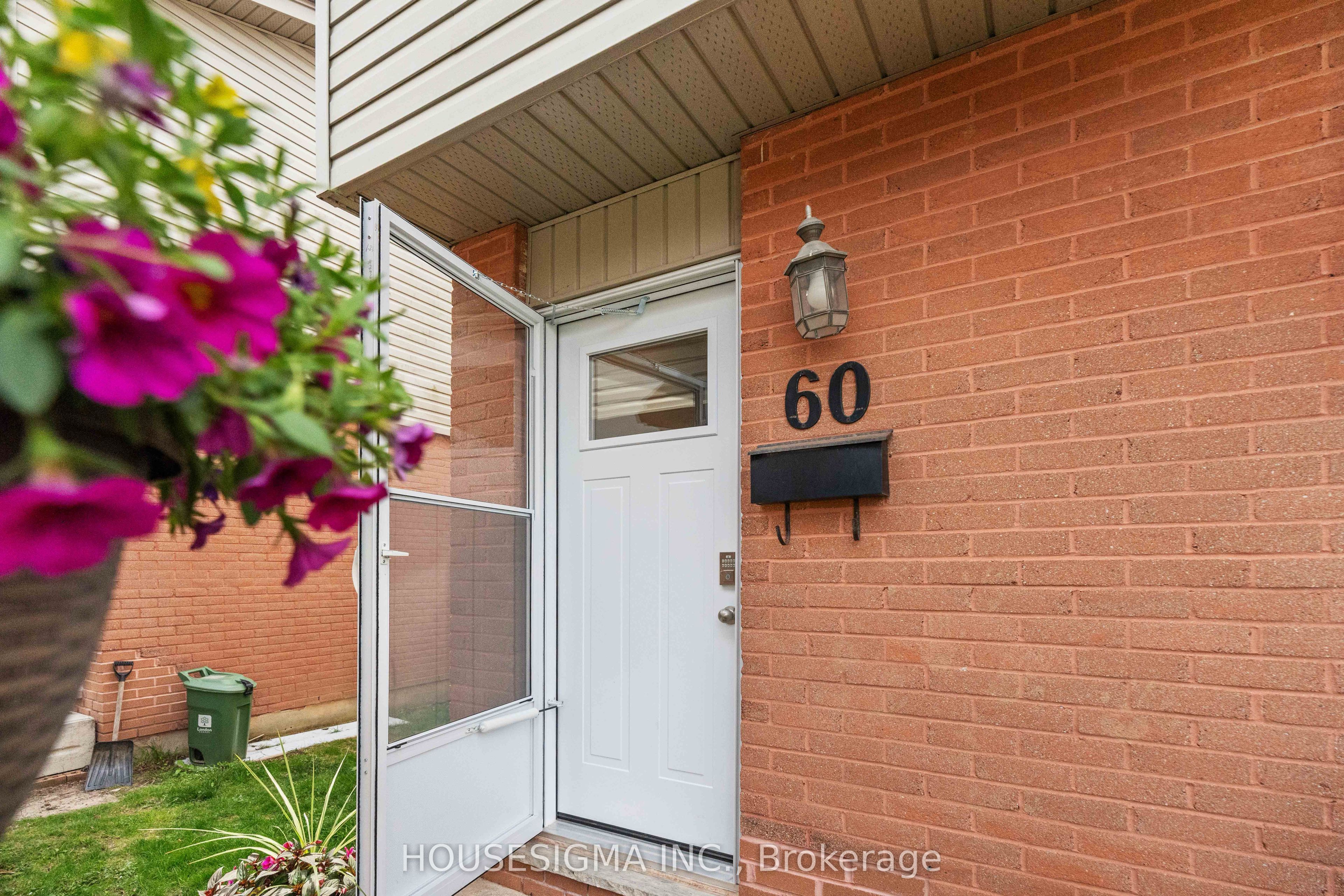 1250 Jalna Boulevard 60