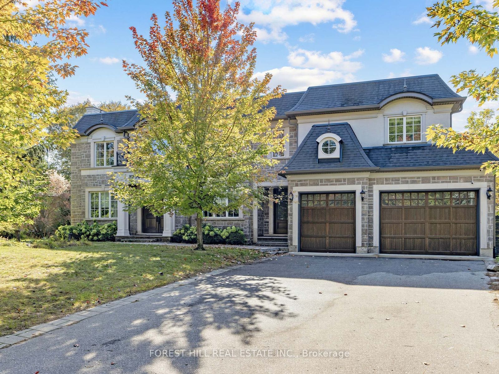 302 Pinehurst Drive W