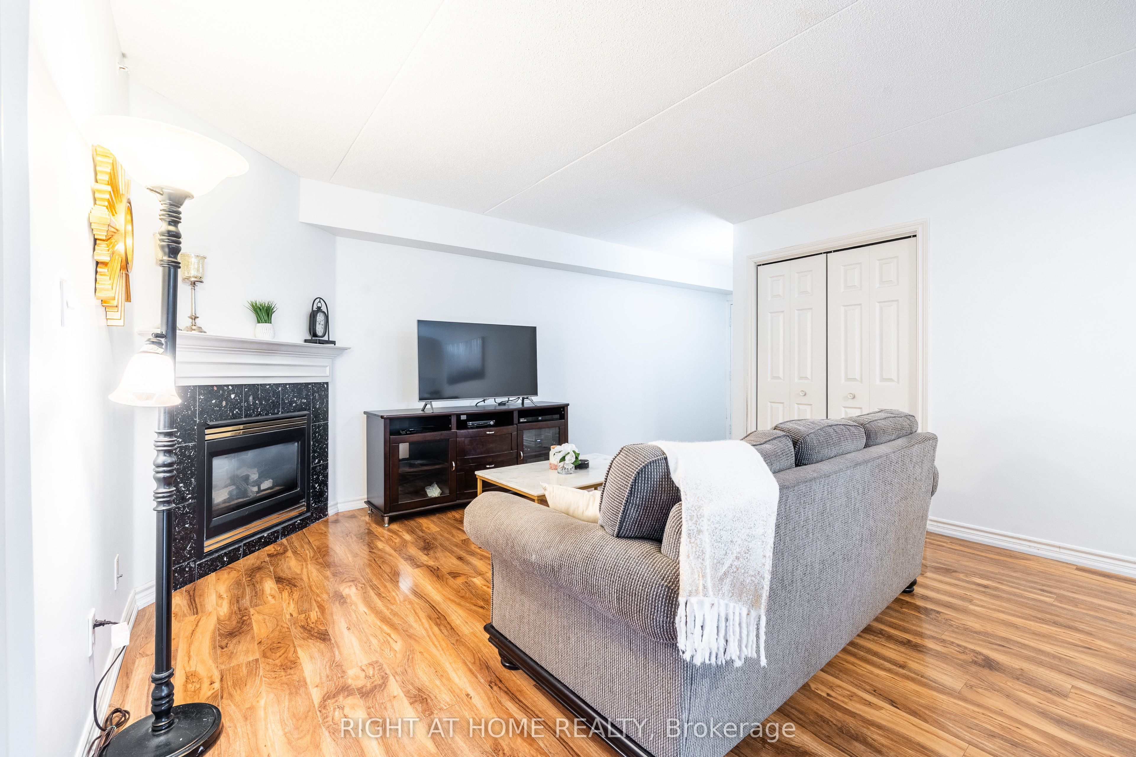 1441 Walker's Line 311