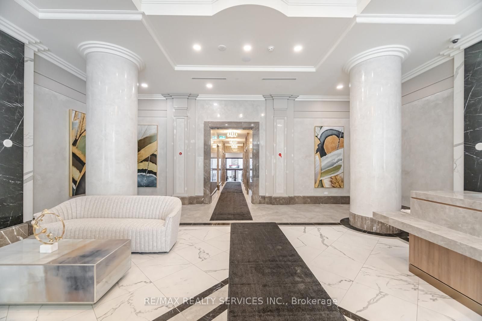 30 Elm Drive W 1811