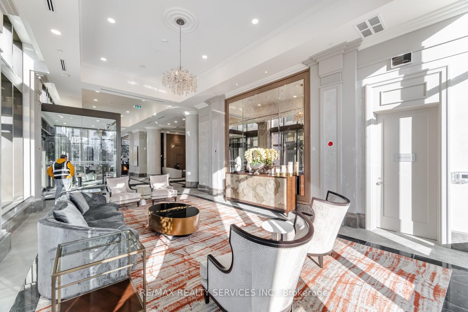 30 Elm Drive W 1811