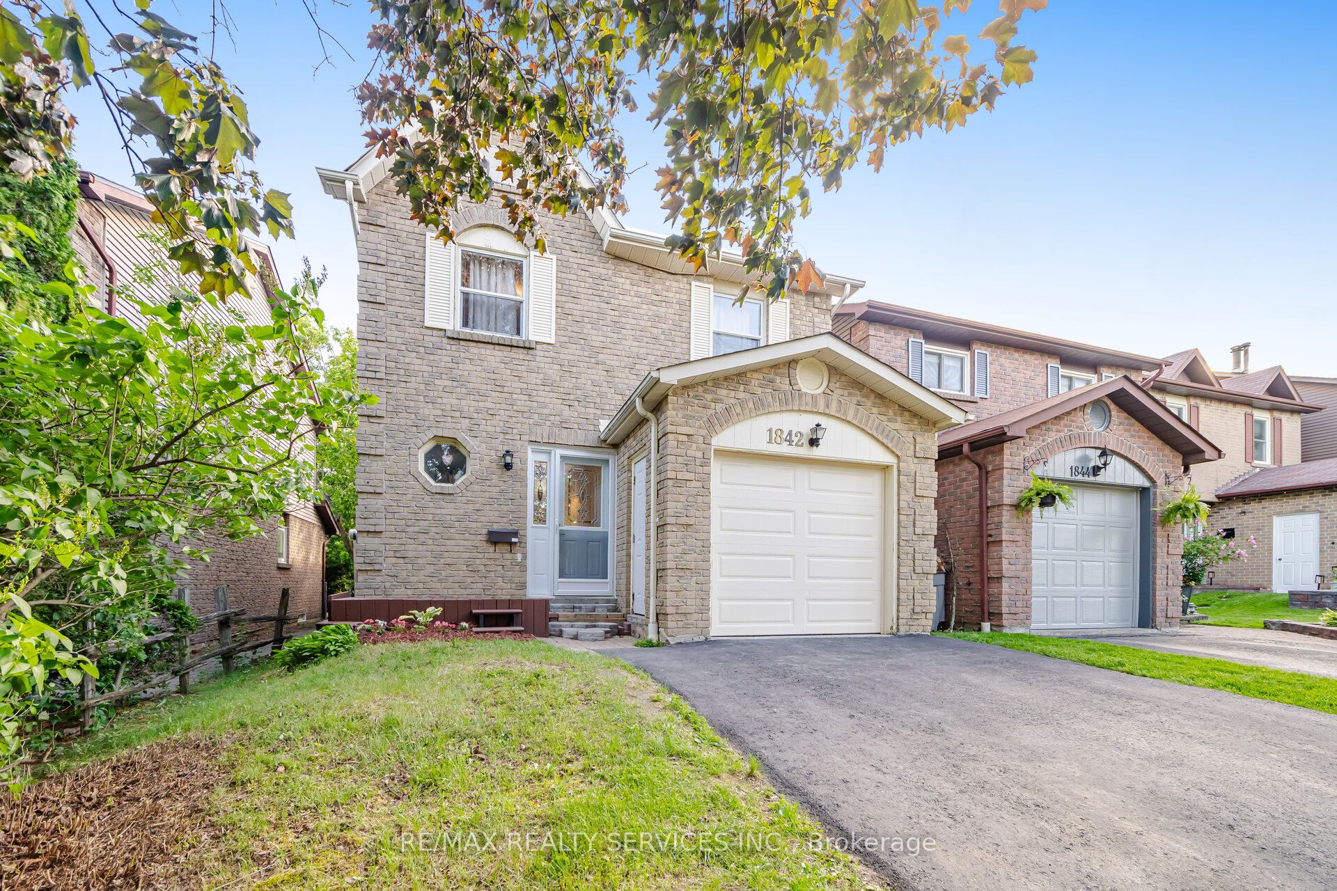 1842 Cricket Lane