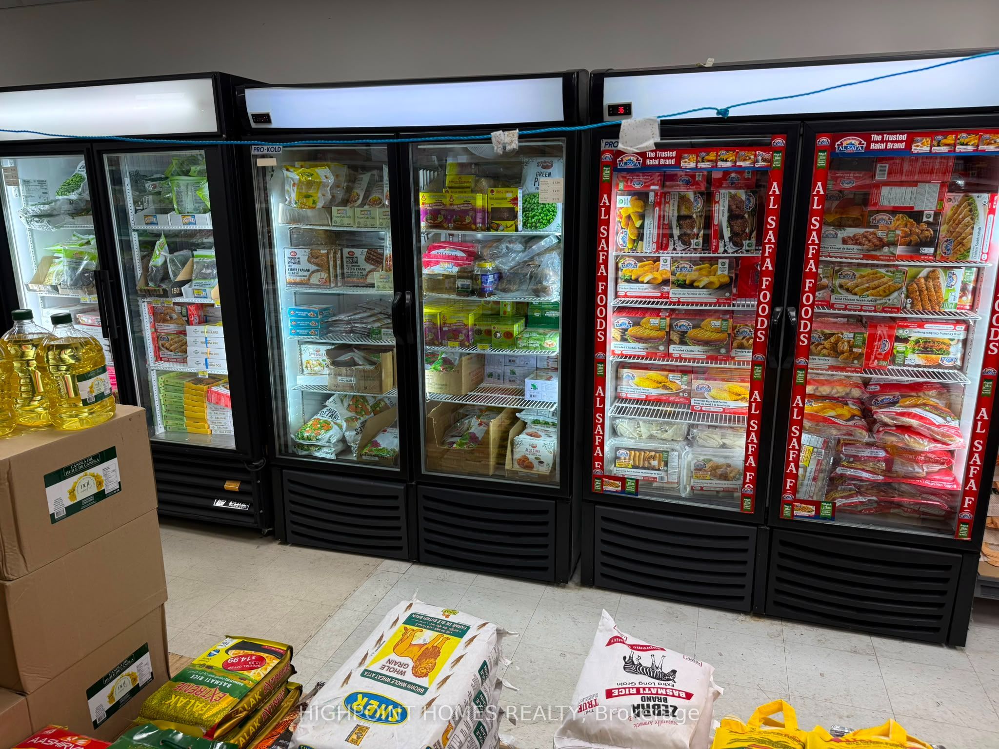 701 Rossland Road E 13