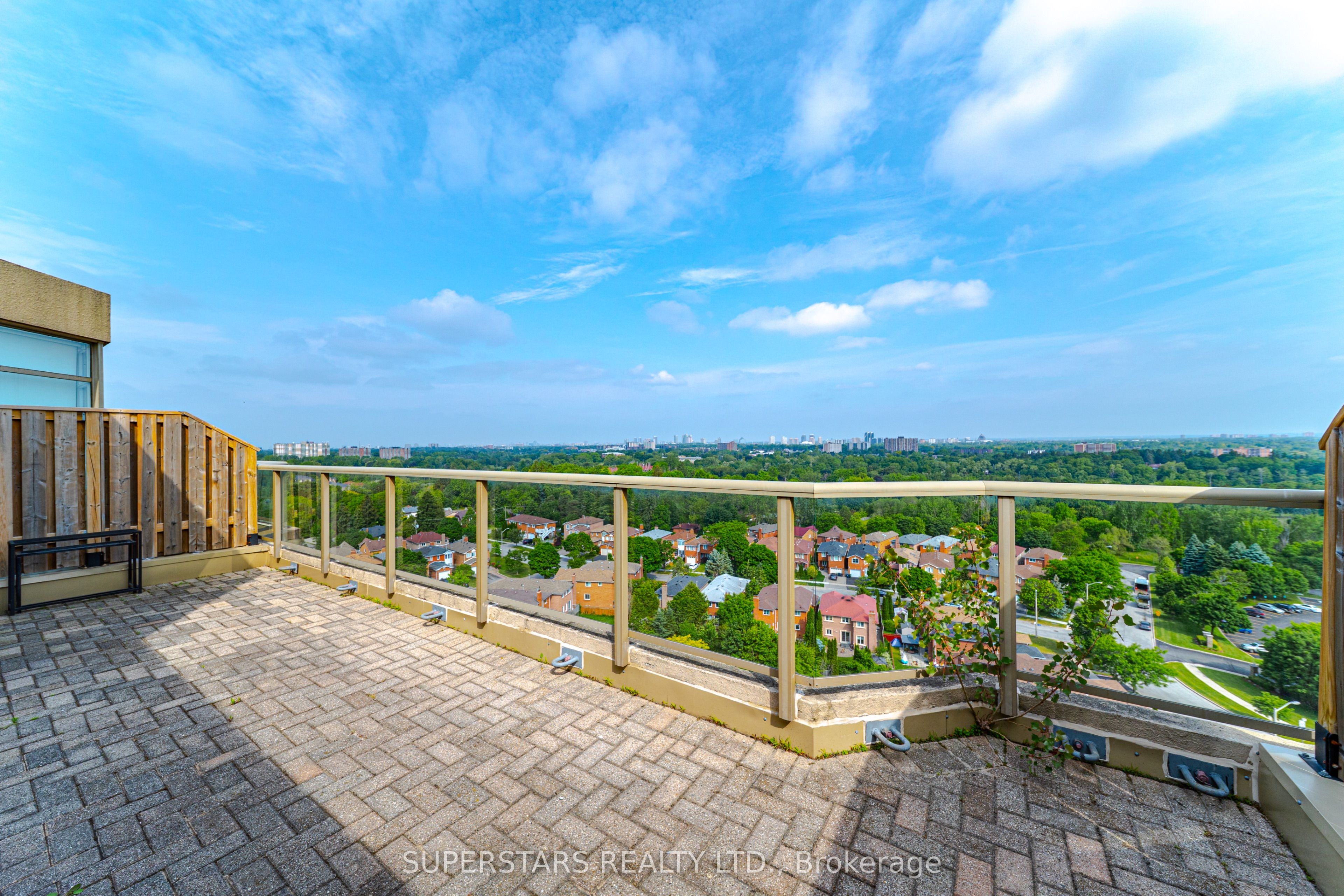 20 Guildwood Parkway PH14