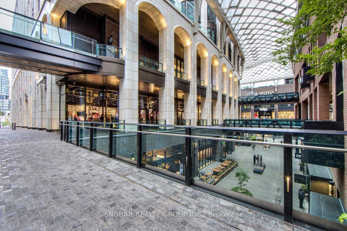 470 Front Street W 814