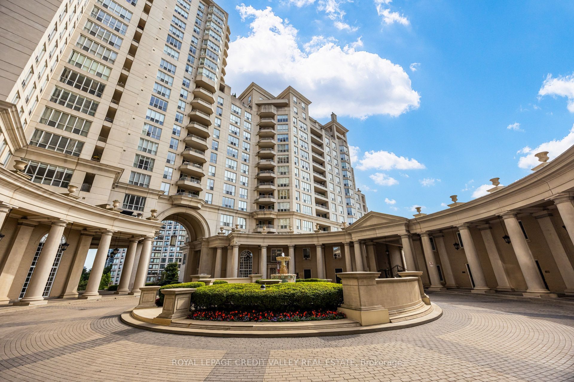 2287 Lake Shore Boulevard W 501