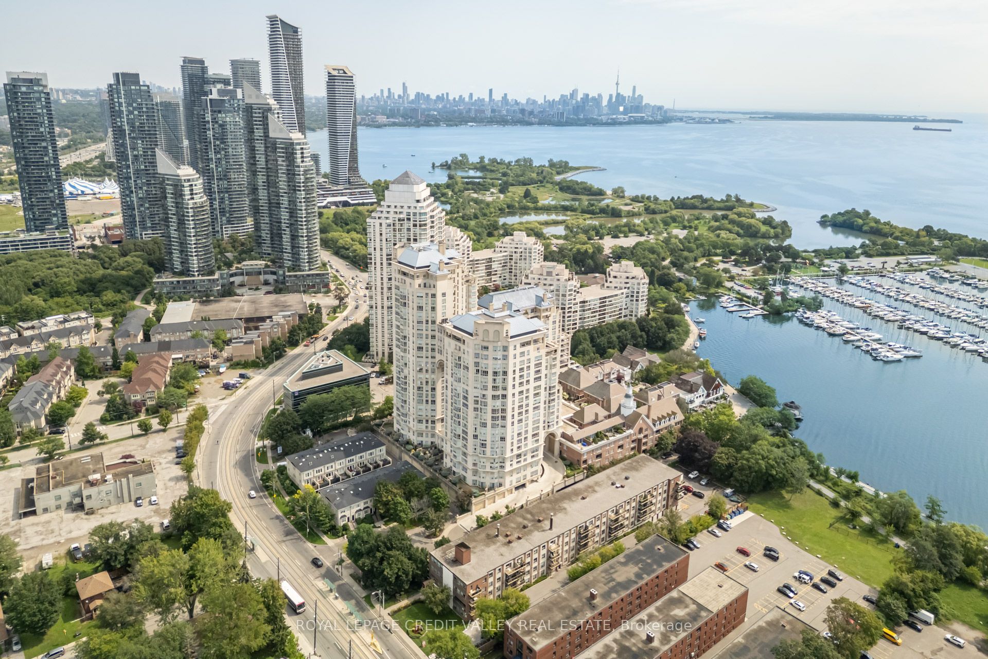 2287 Lake Shore Boulevard W 501
