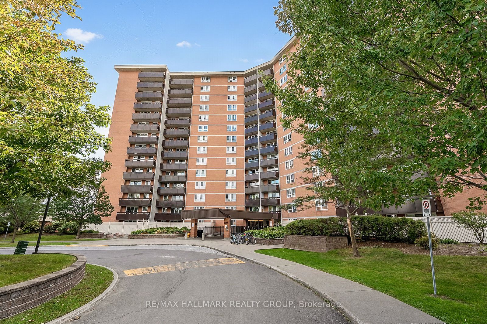 2000 JASMINE Crescent 705