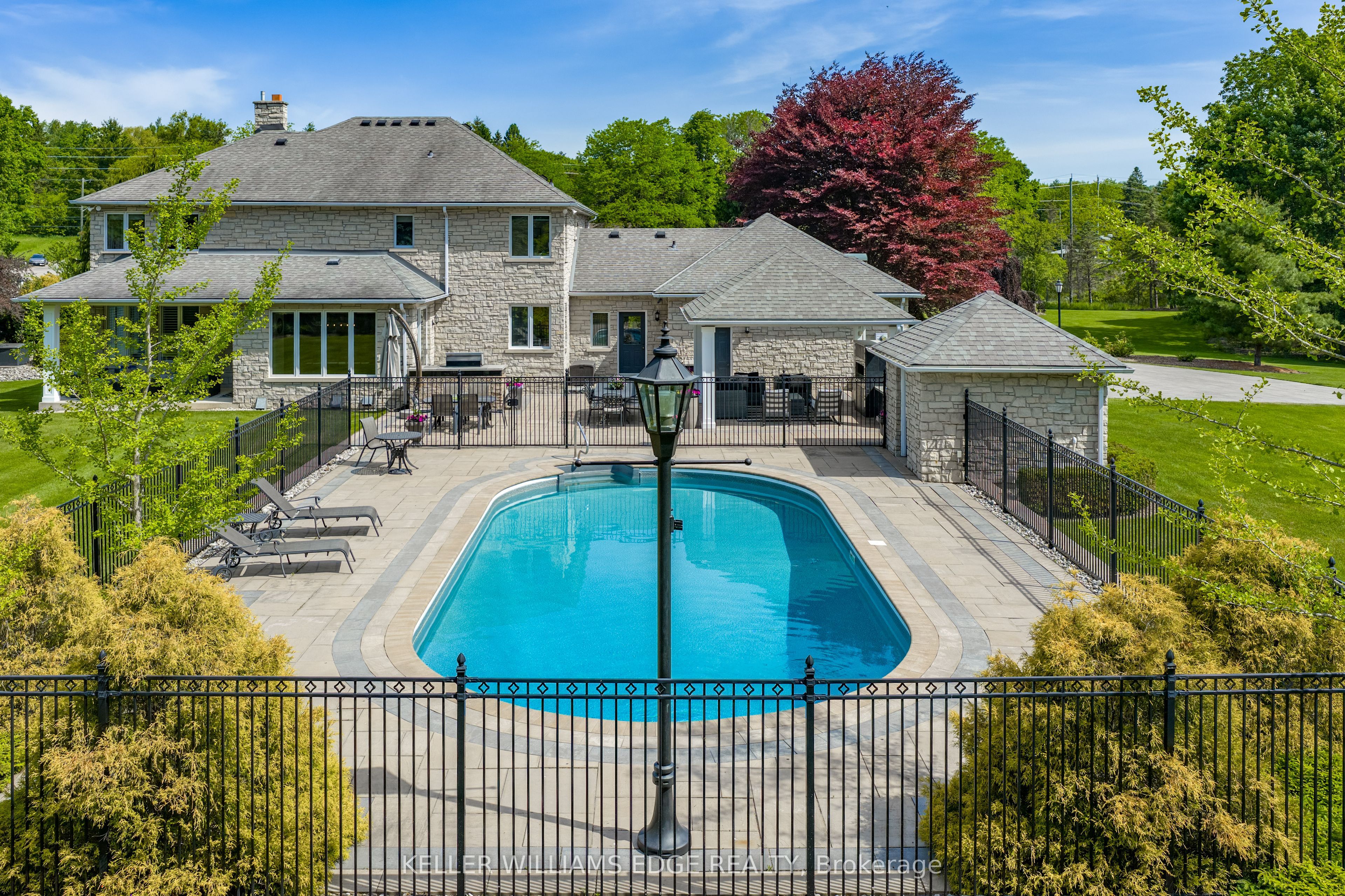 938 Governor's Road