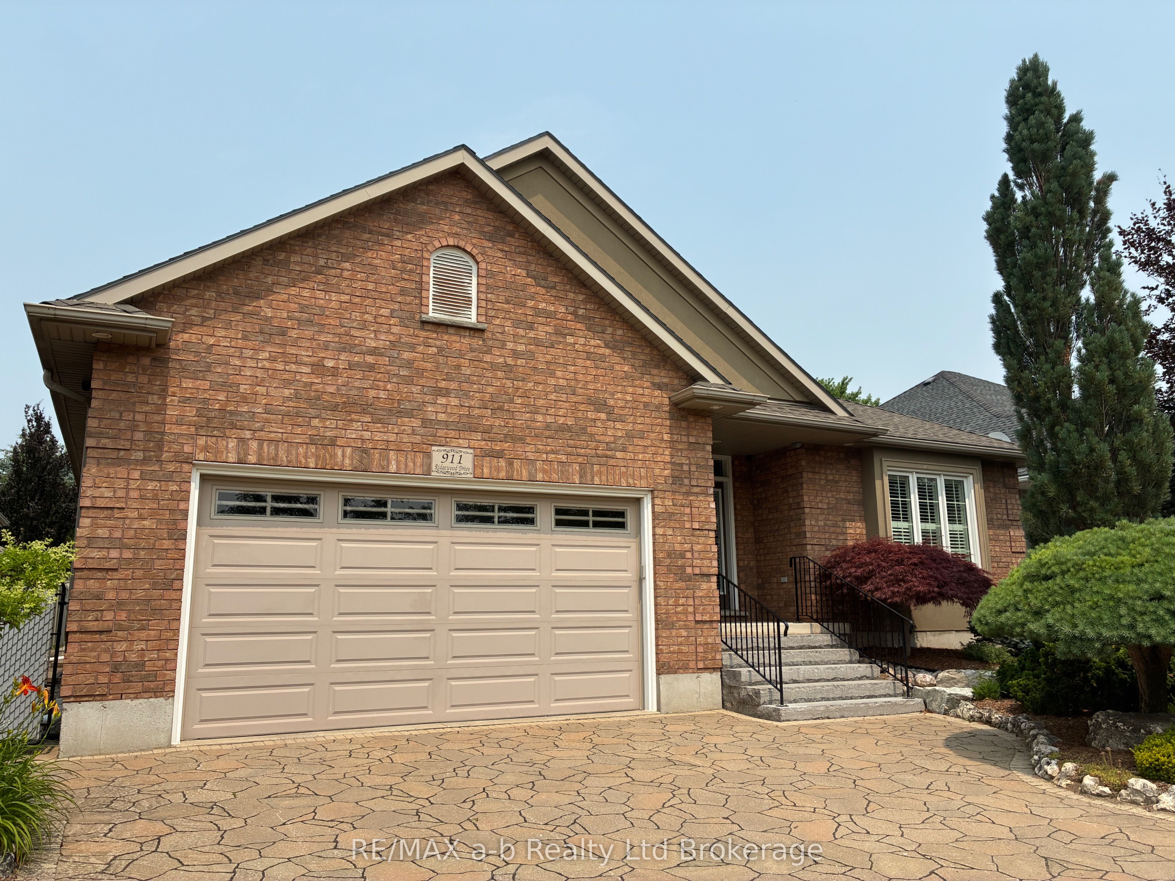 911 Ridgewood Drive
