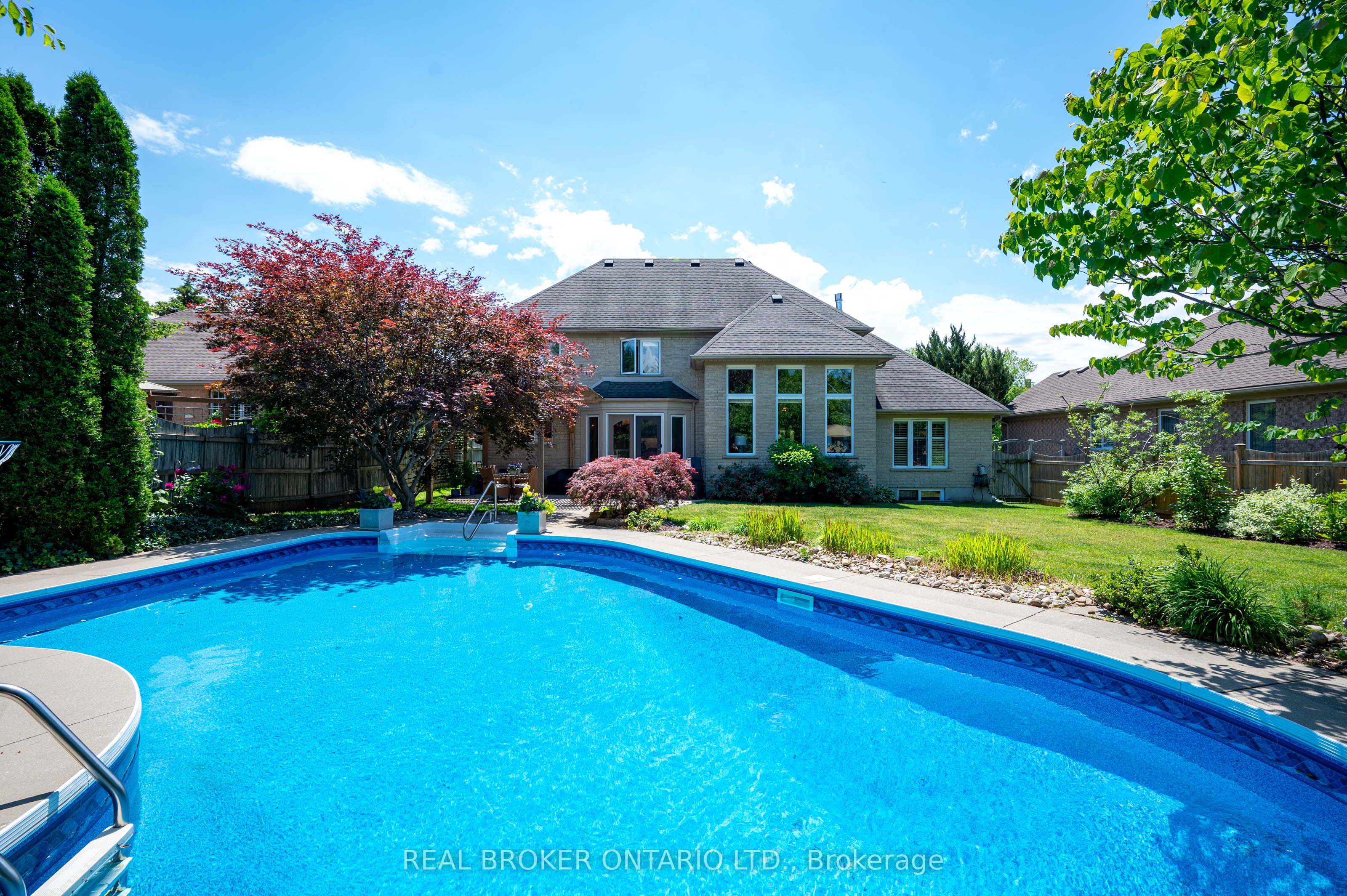 6 Pioneer Tower Crescent