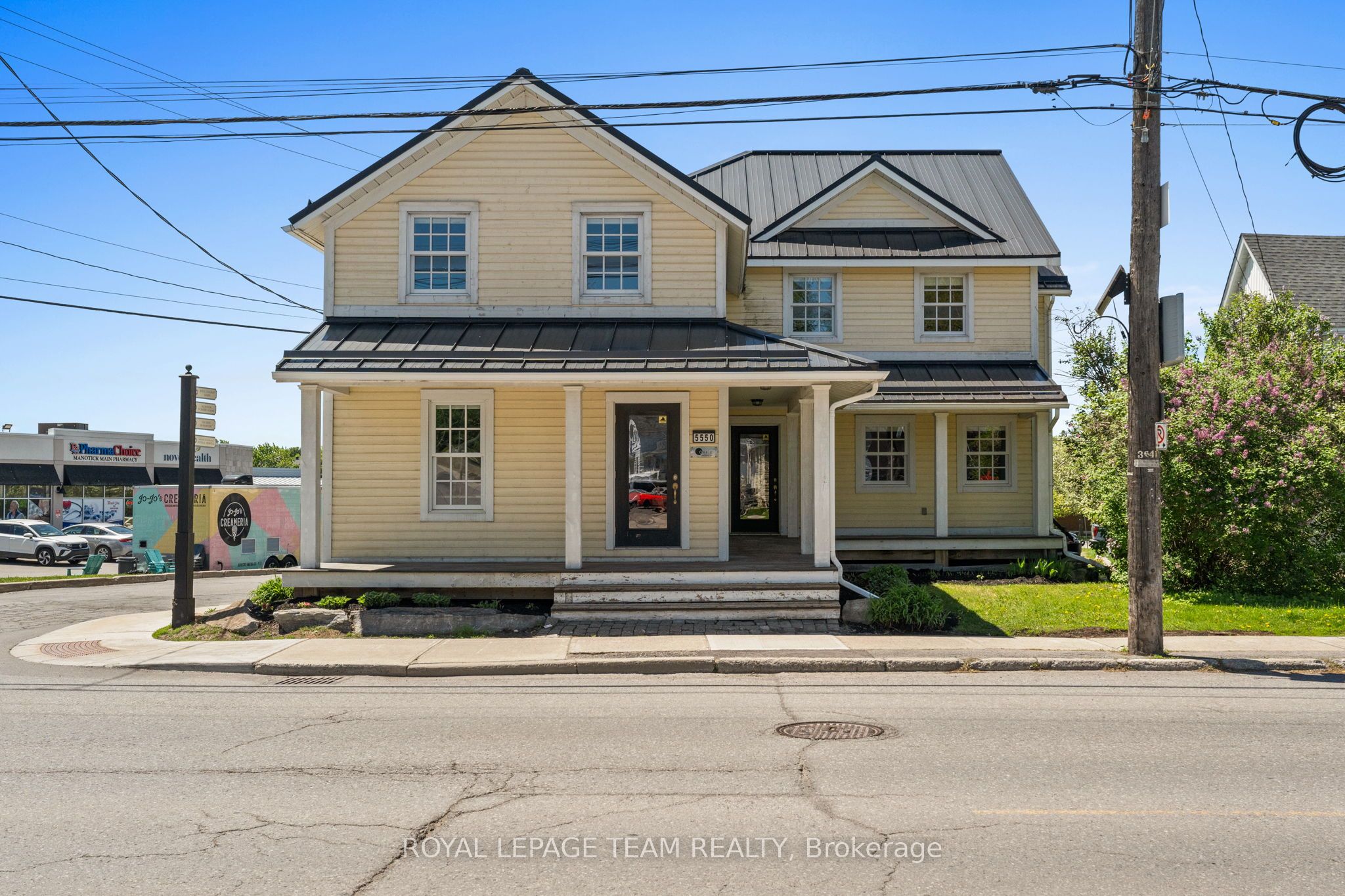 5550 Manotick Main Street