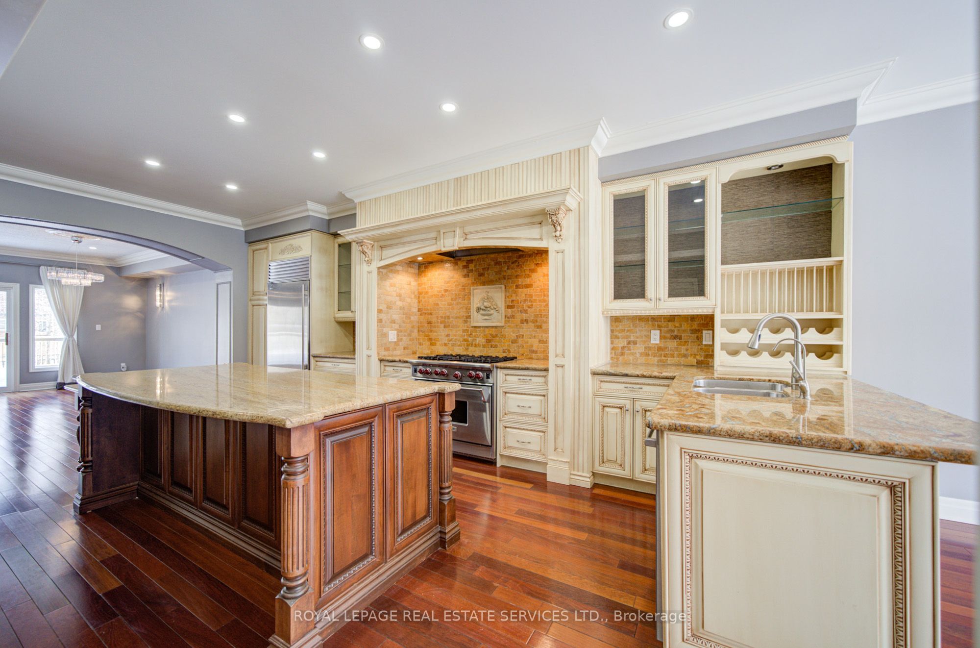 115 St Lawrence Drive