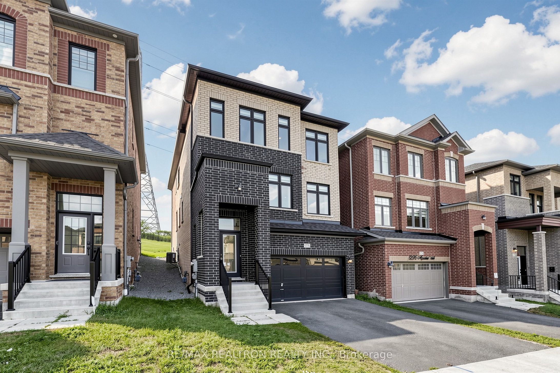 1274 Aquarius Trail