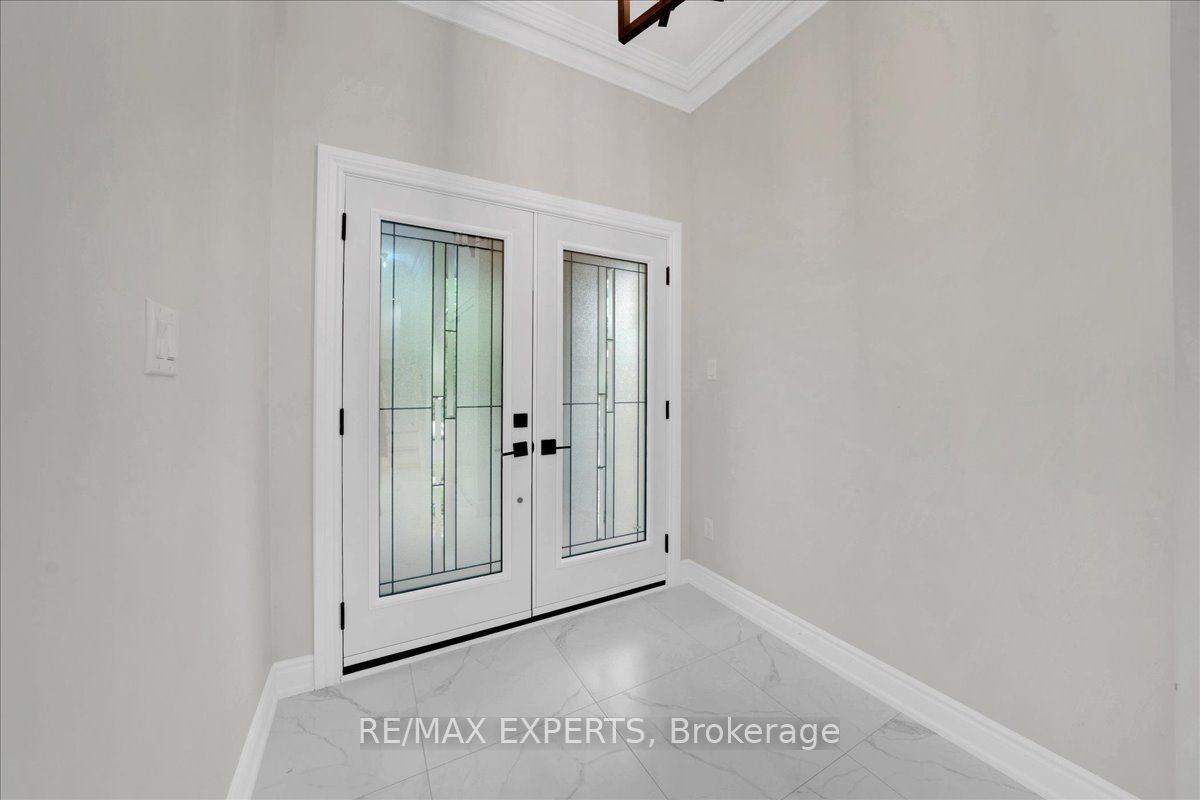 12 Silvervalley Drive