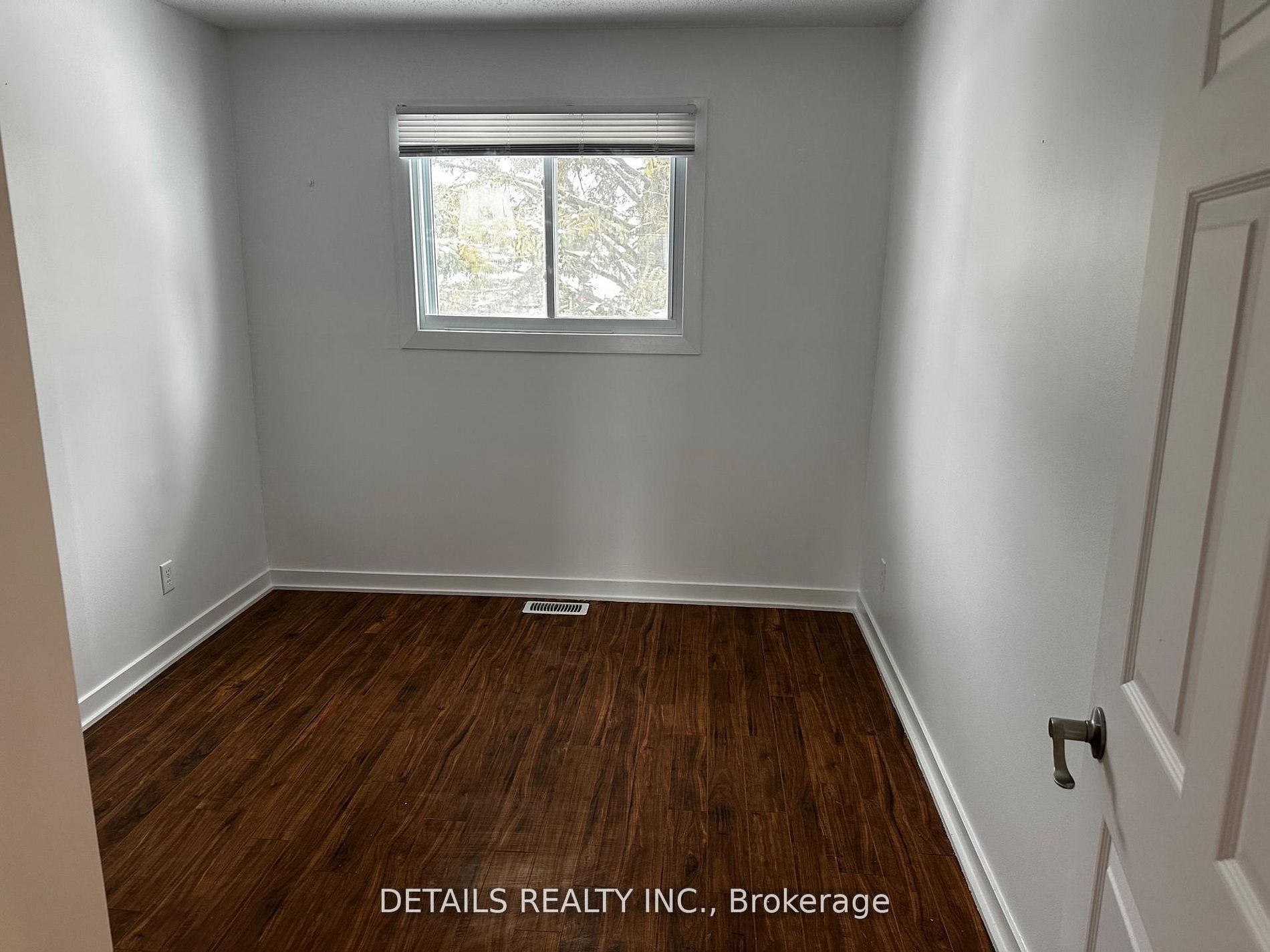 733 St Isidore Road