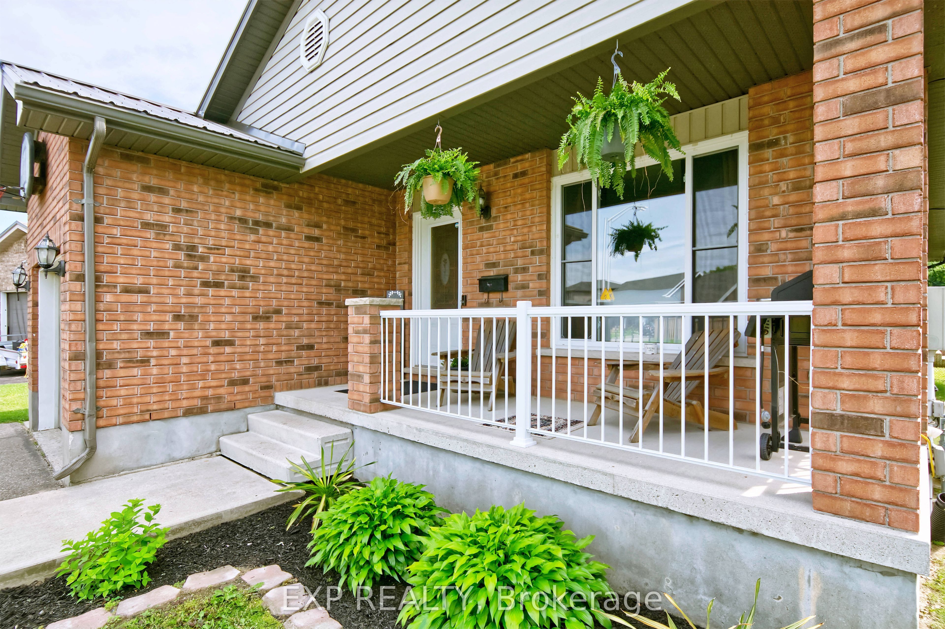 8 Rebecca Drive