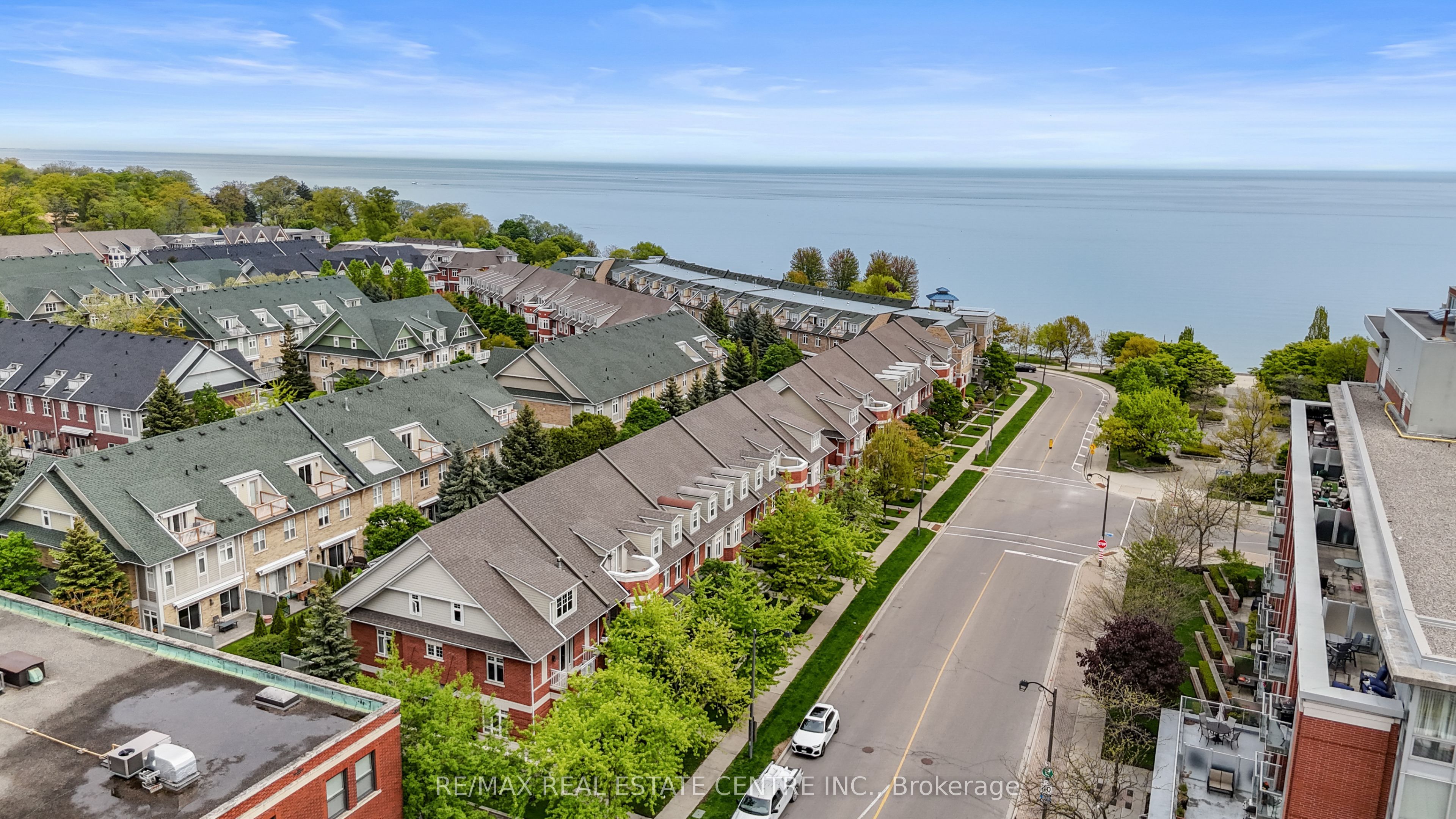 12 St Lawrence Drive