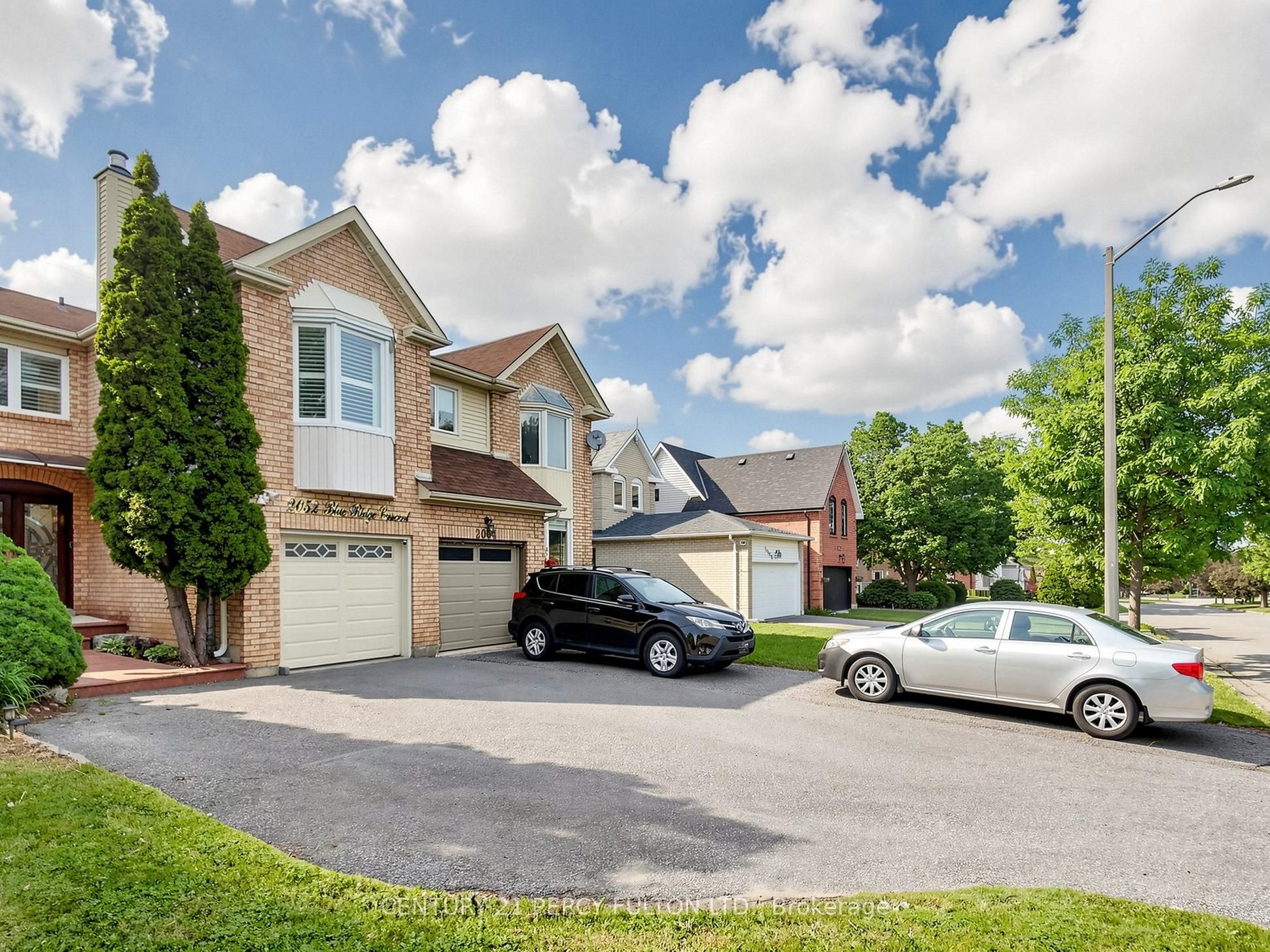 2052 Blue Ridge Crescent