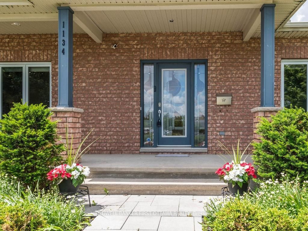 1134 Stittsville Main Street