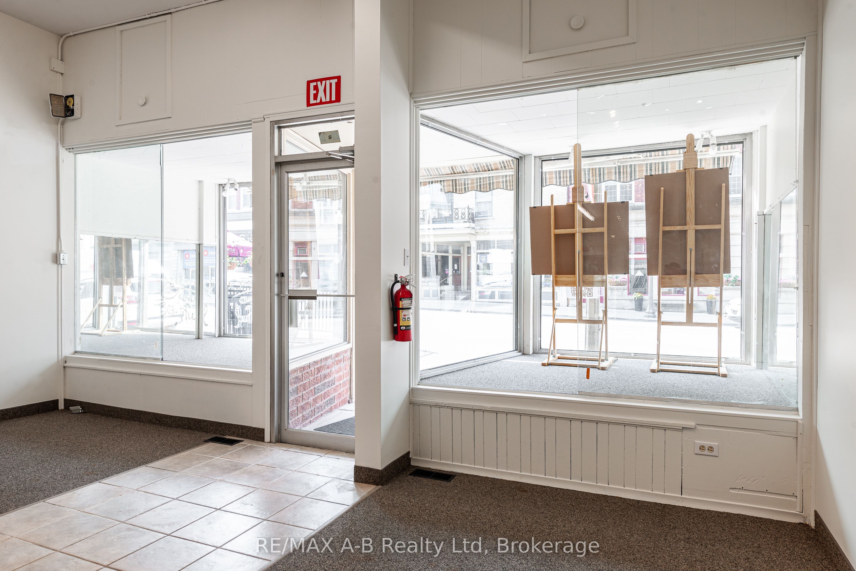 141-143 Queen Street E