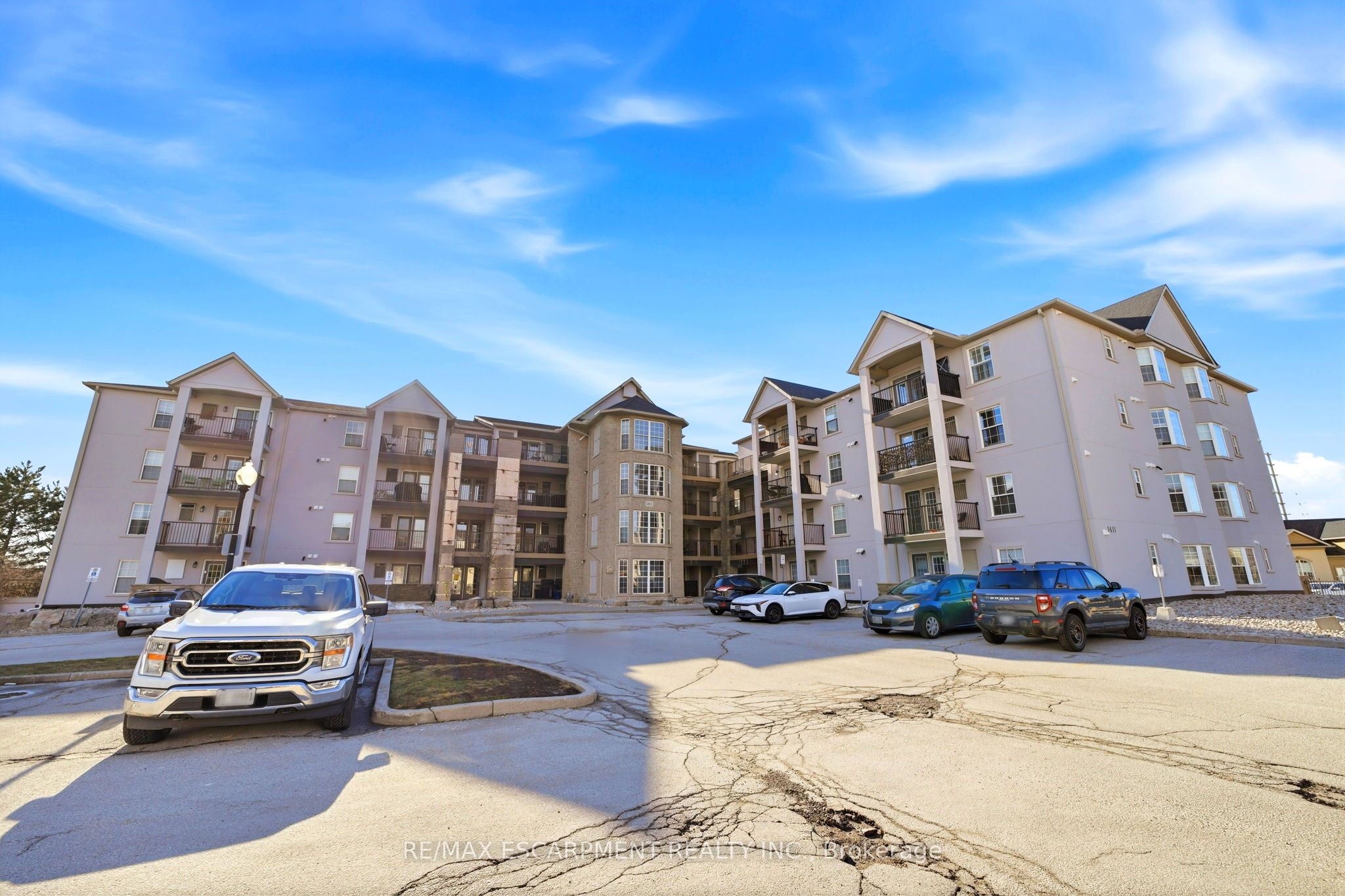 1411 Walkers Line 308