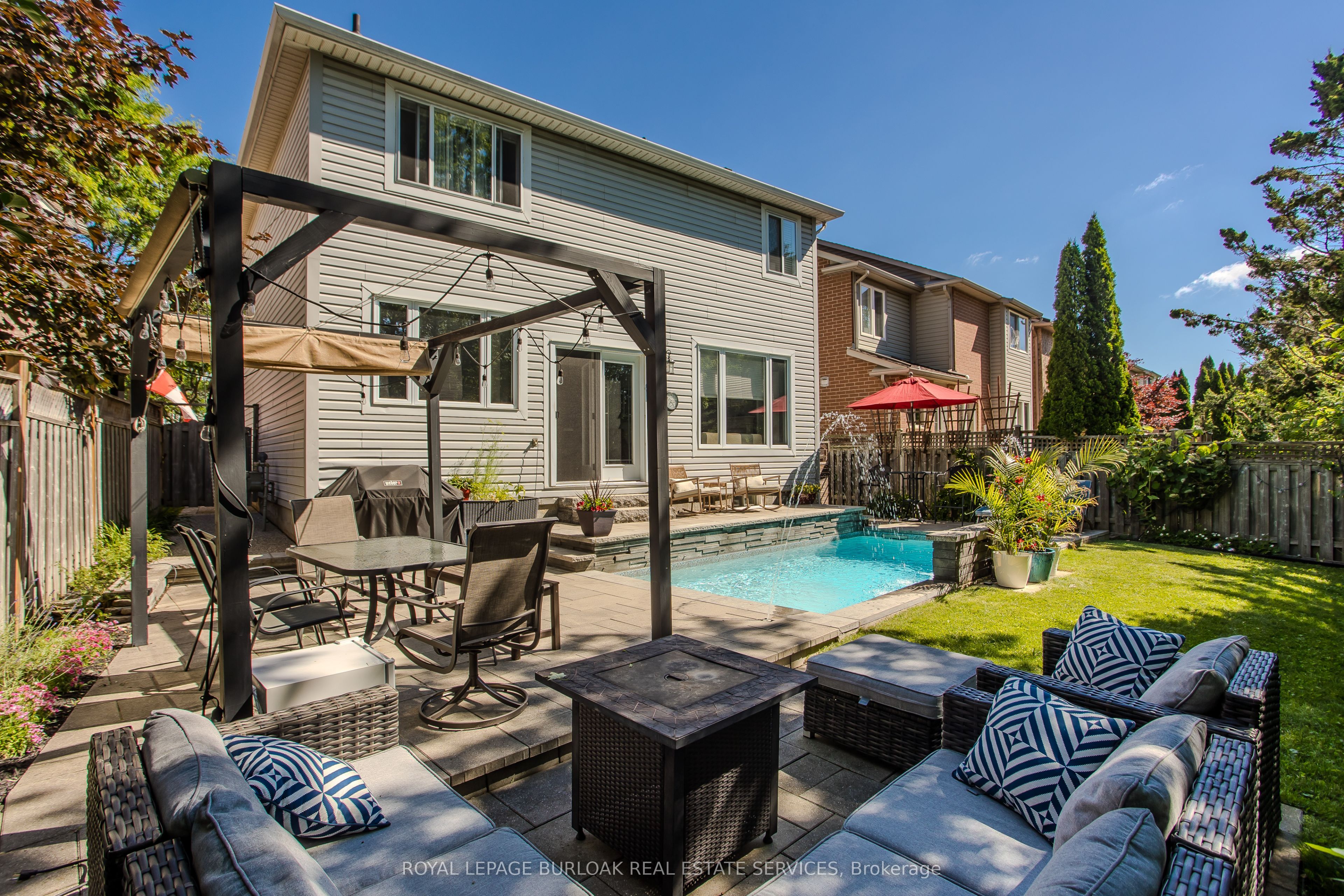 5174 Ravine Crescent