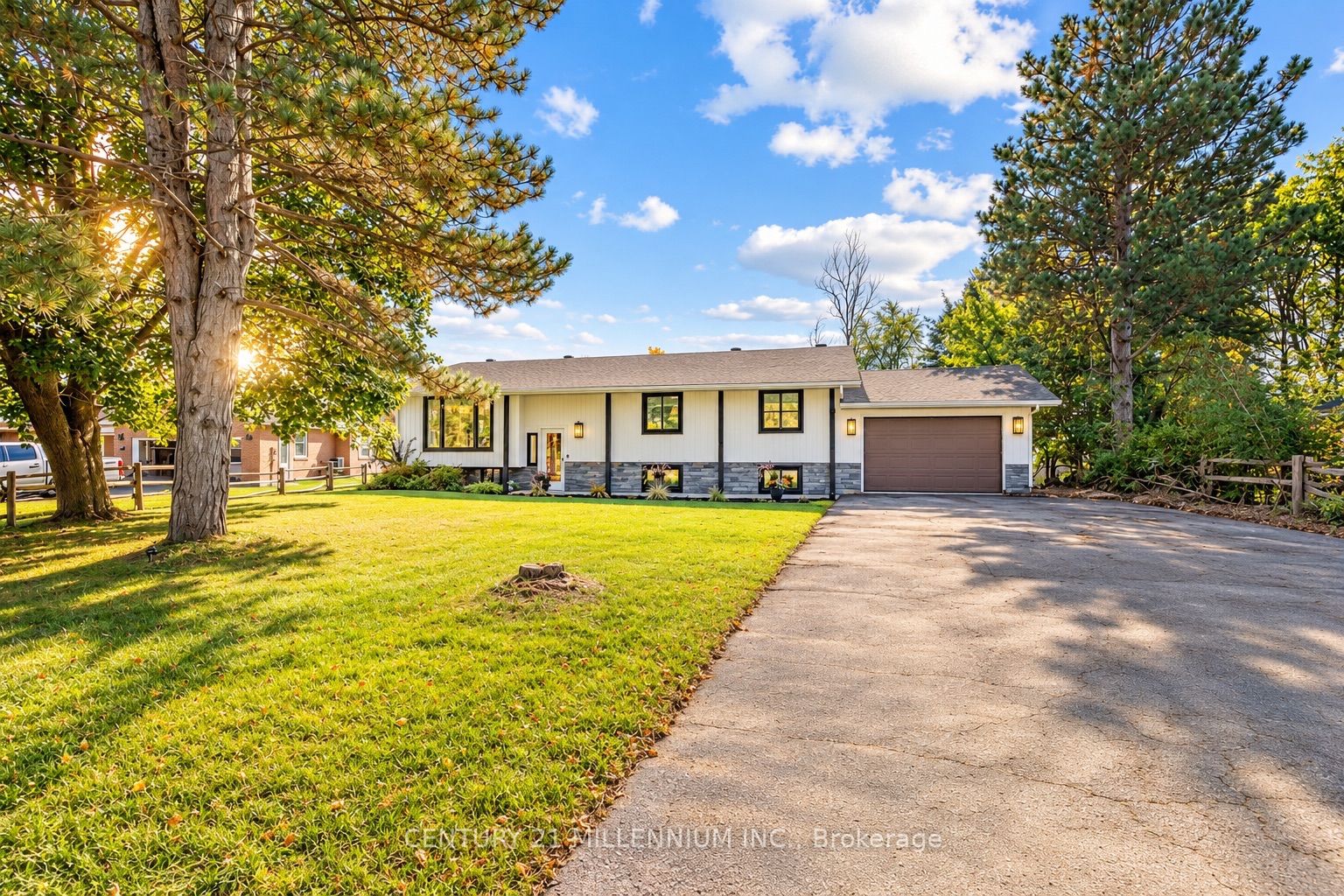 35 Cloverhill Crescent